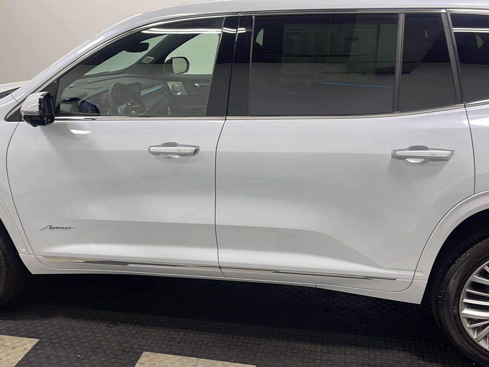 2027 Buick Enclave Avenir - Photo 15