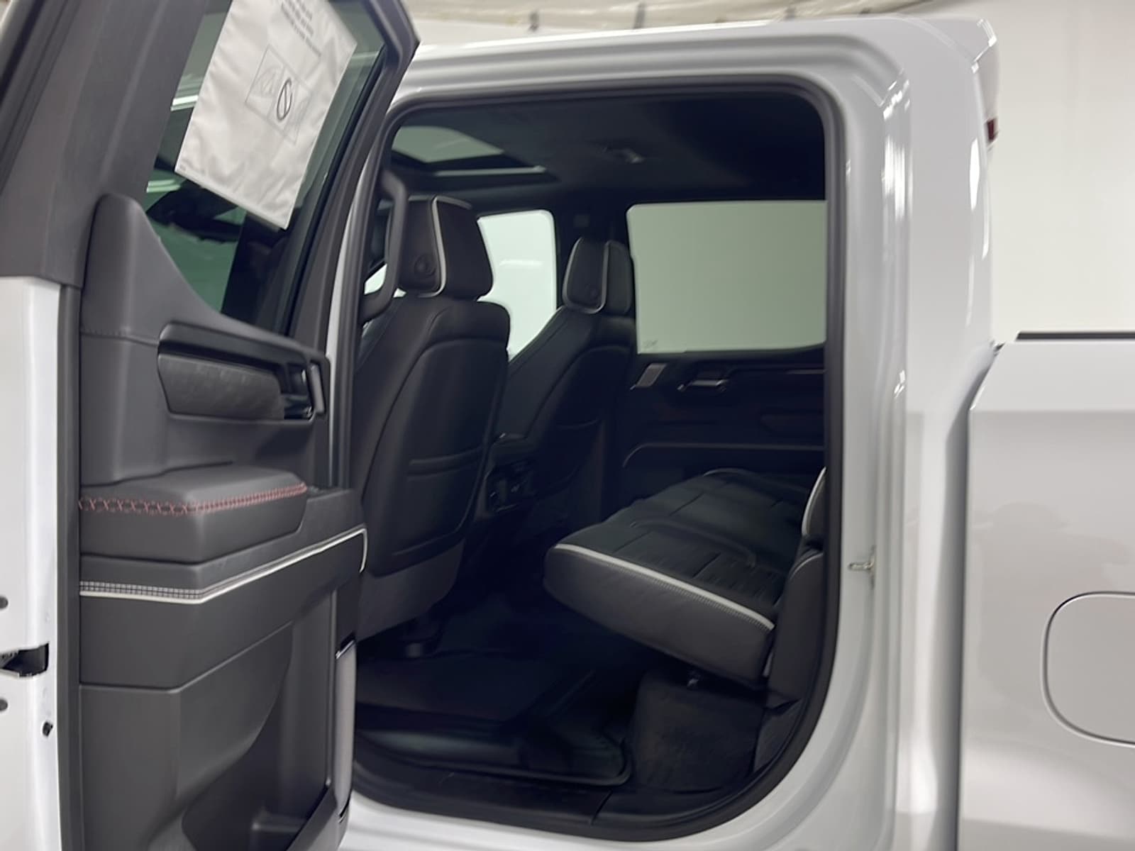 2026 GMC Sierra 1500 AT4X - Photo 16