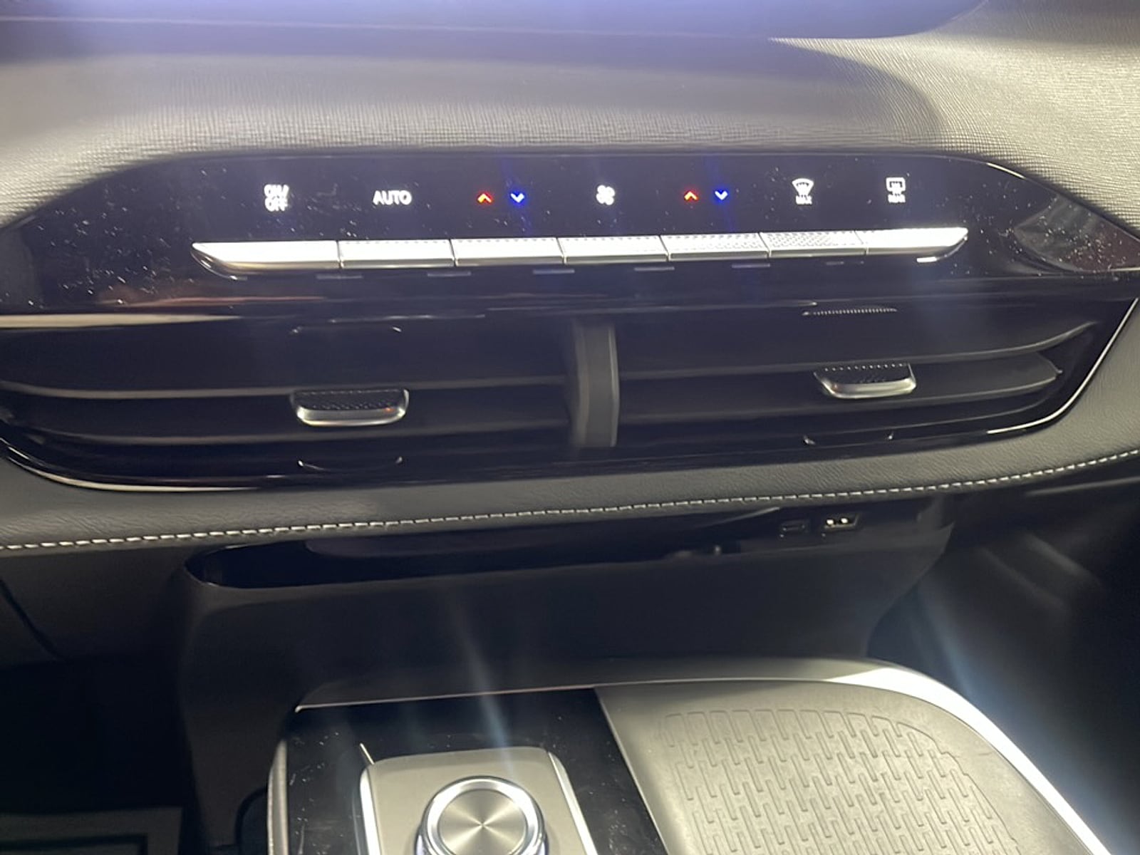 2026 Buick Enclave Sport Touring - Photo 11