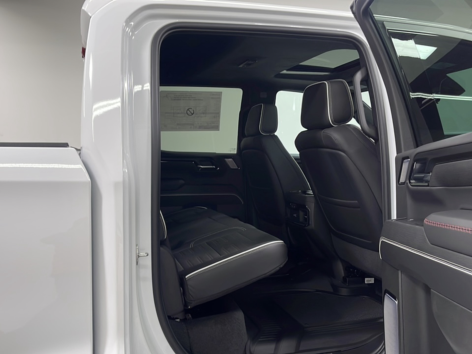 2026 GMC Sierra 1500 AT4X - Photo 20