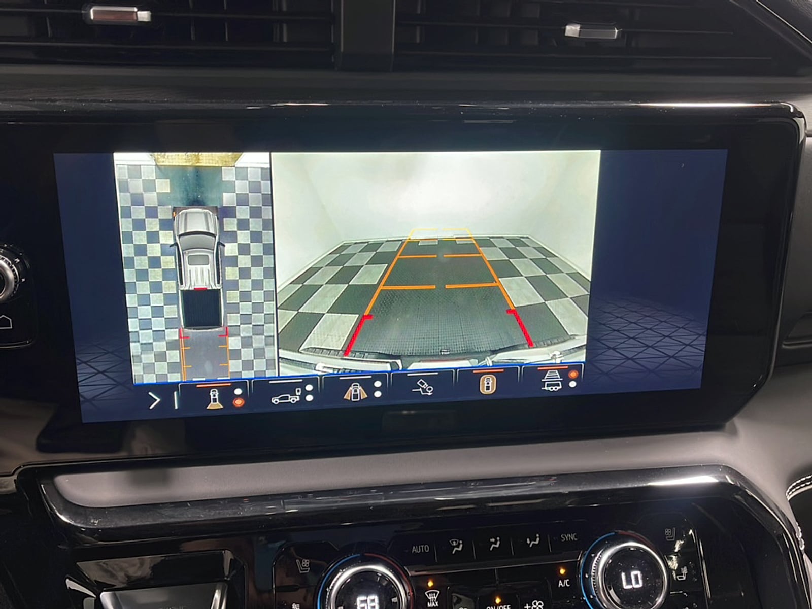 2026 GMC Sierra 1500 AT4X - Photo 10
