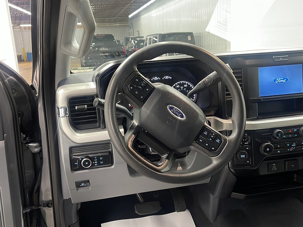 Used 2025 Ford Super Duty F-350 DRW XL