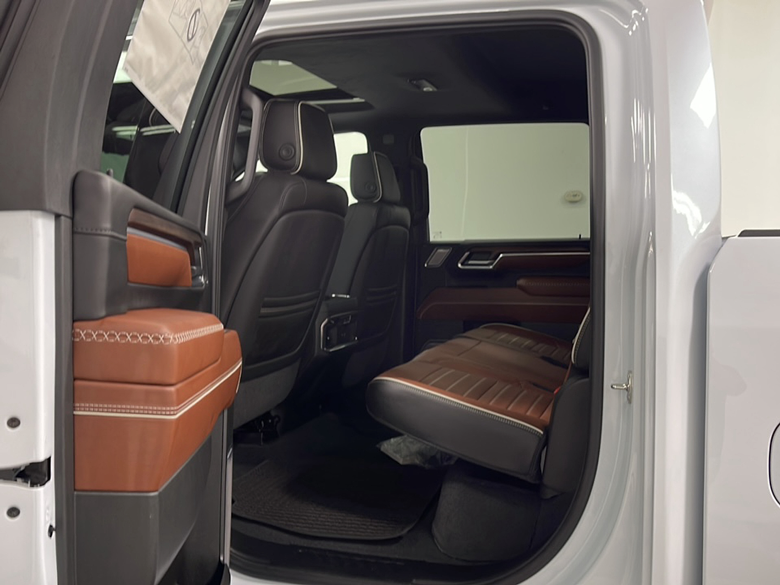 2026 GMC Sierra 2500HD Denali Ultimate - Photo 16