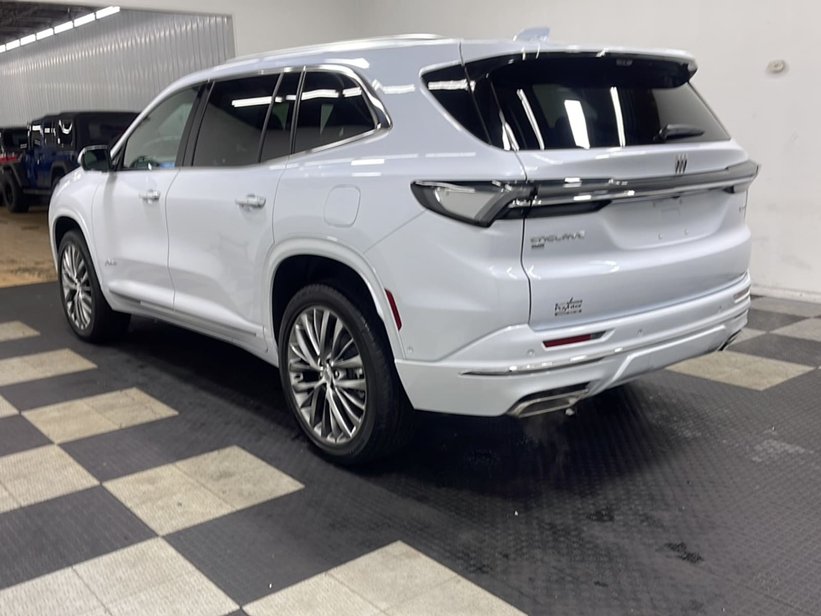 2026 Buick Enclave Avenir - Photo 17