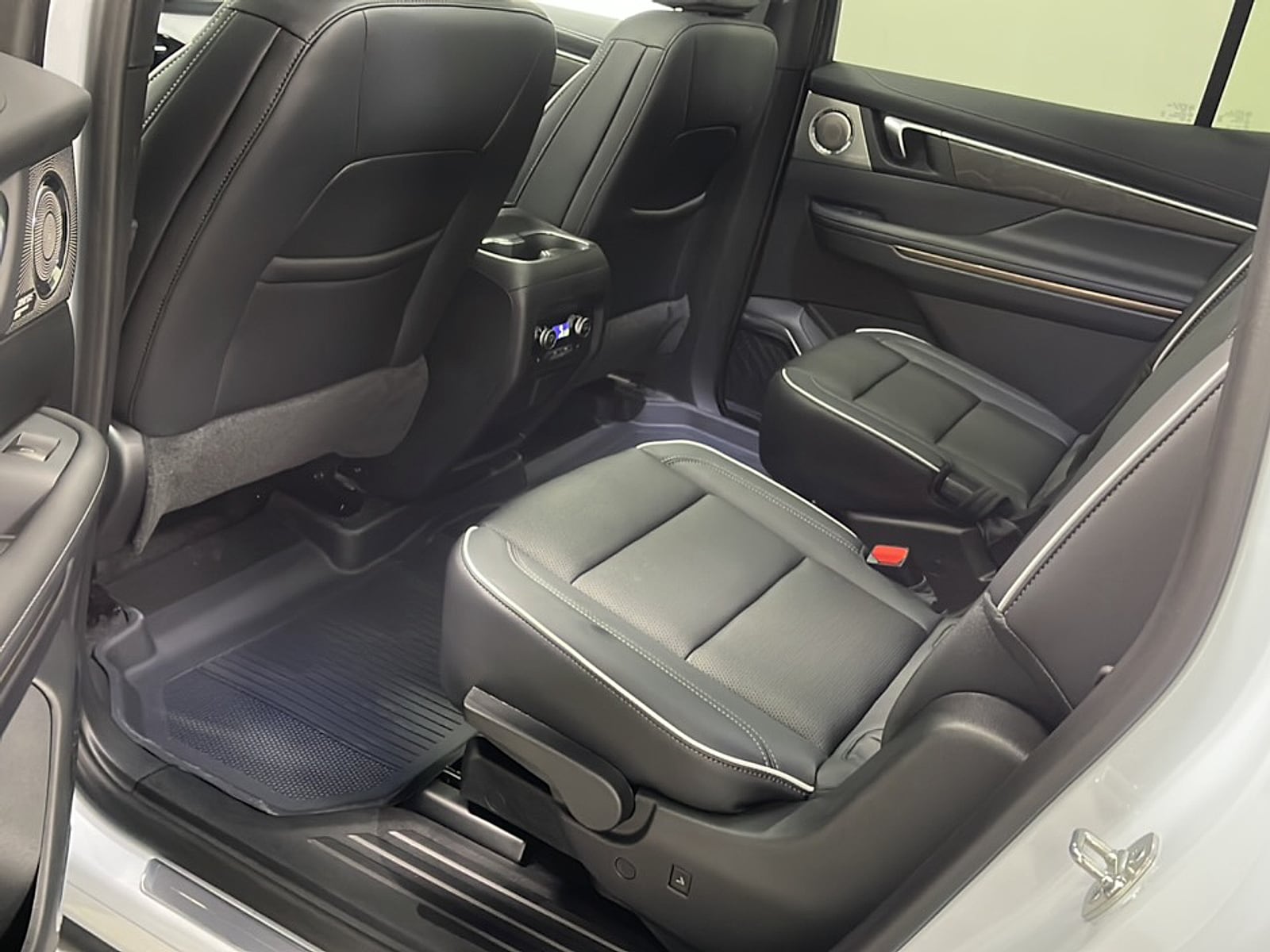 2026 Buick Enclave Avenir - Photo 16