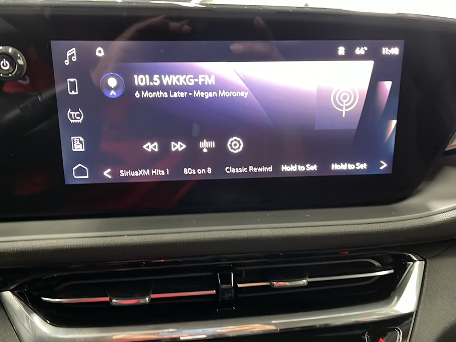 2026 Buick Envista Sport Touring - Photo 9