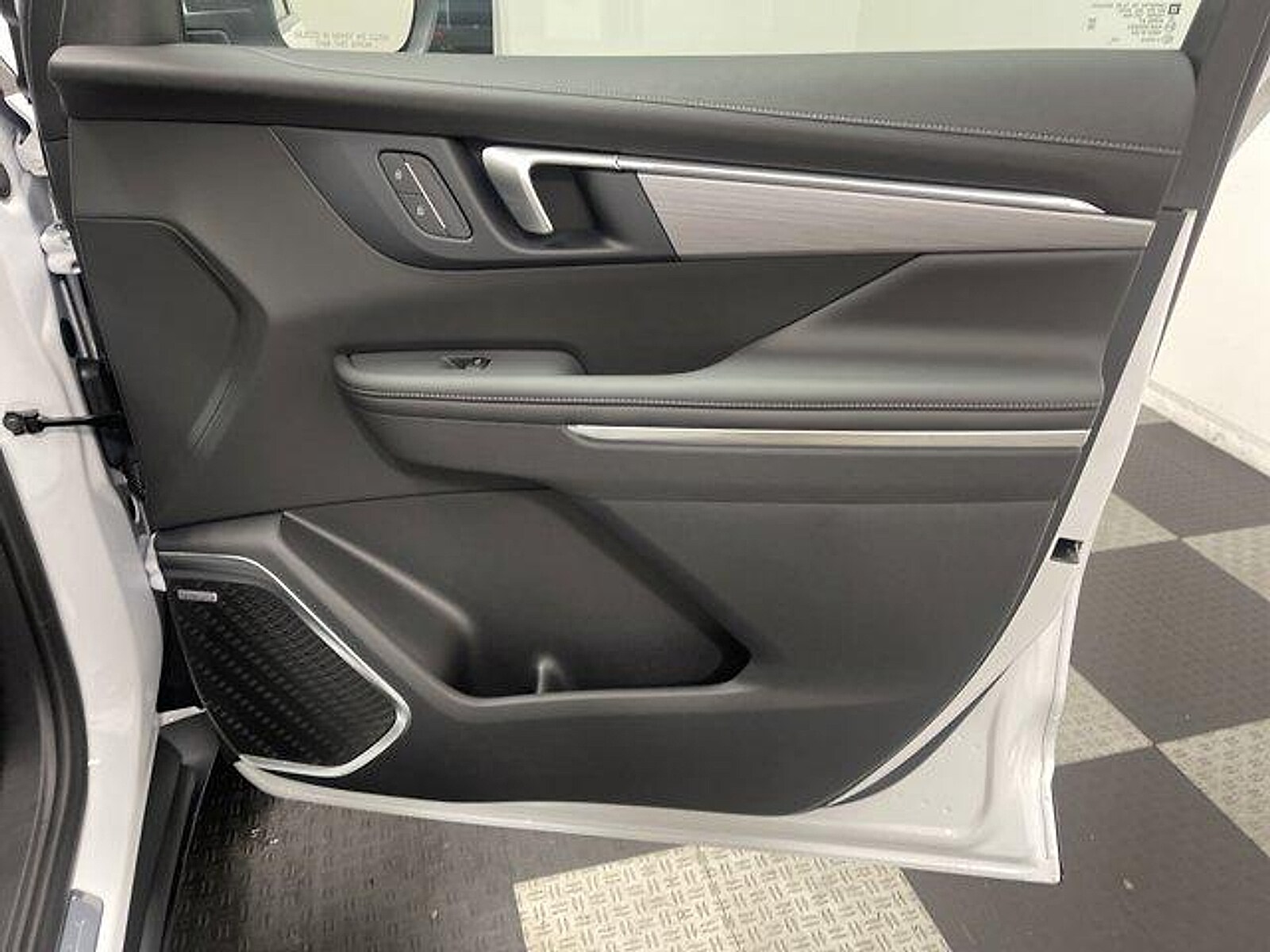 2026 Buick Enclave Preferred - Photo 18