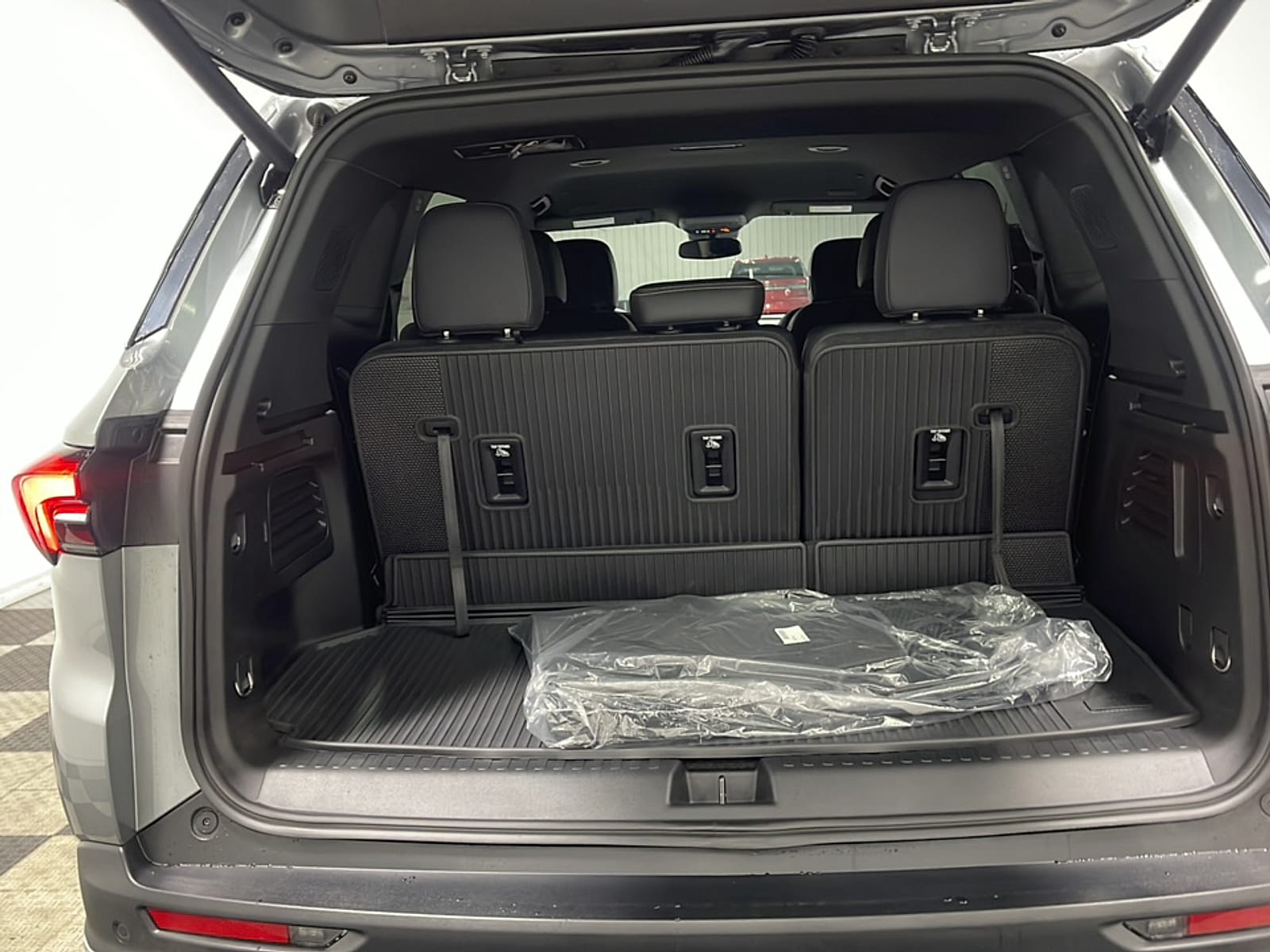 2027 Buick Enclave Preferred - Photo 18