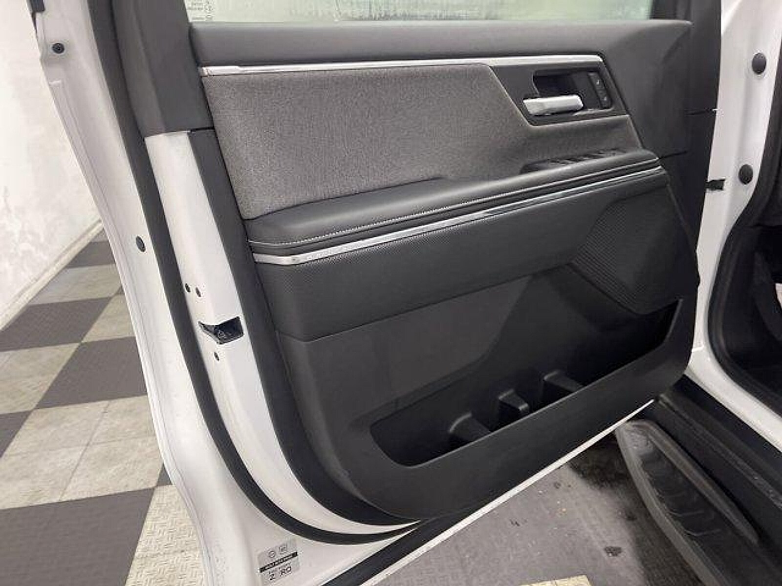 2026 GMC Sierra EV Elevation - Photo 8
