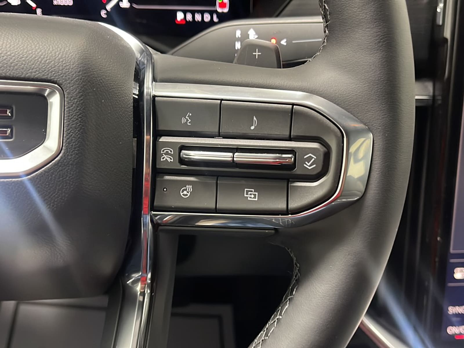 2026 GMC Acadia Elevation - Photo 7