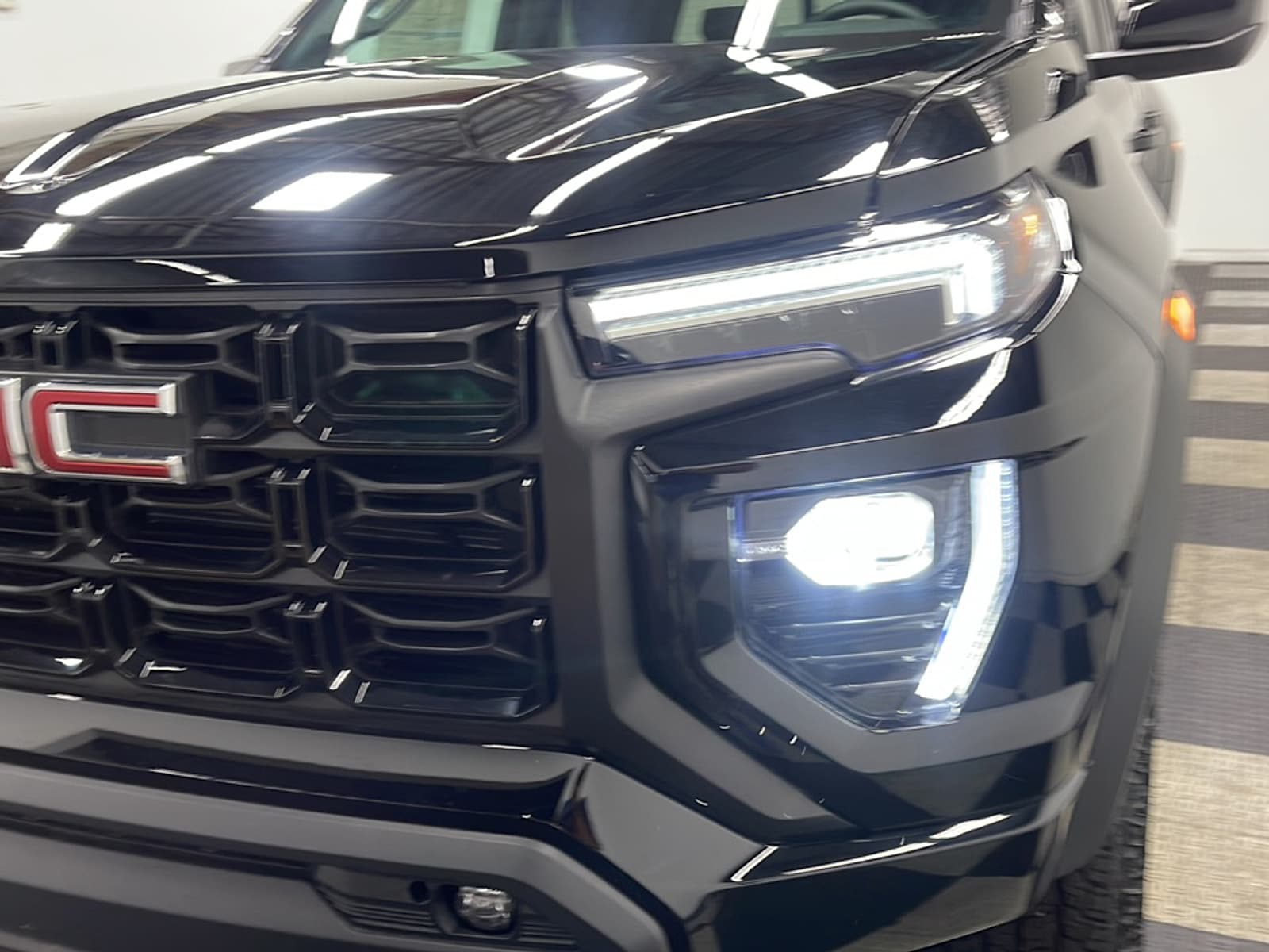 2026 GMC Canyon Elevation - Photo 26
