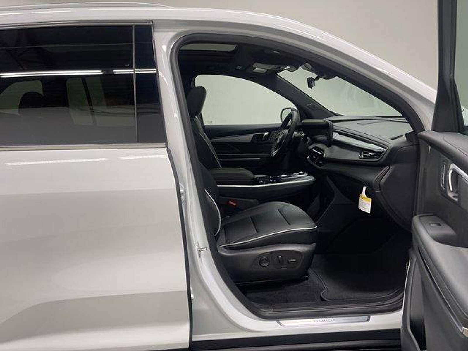 2026 Buick Enclave Preferred - Photo 19