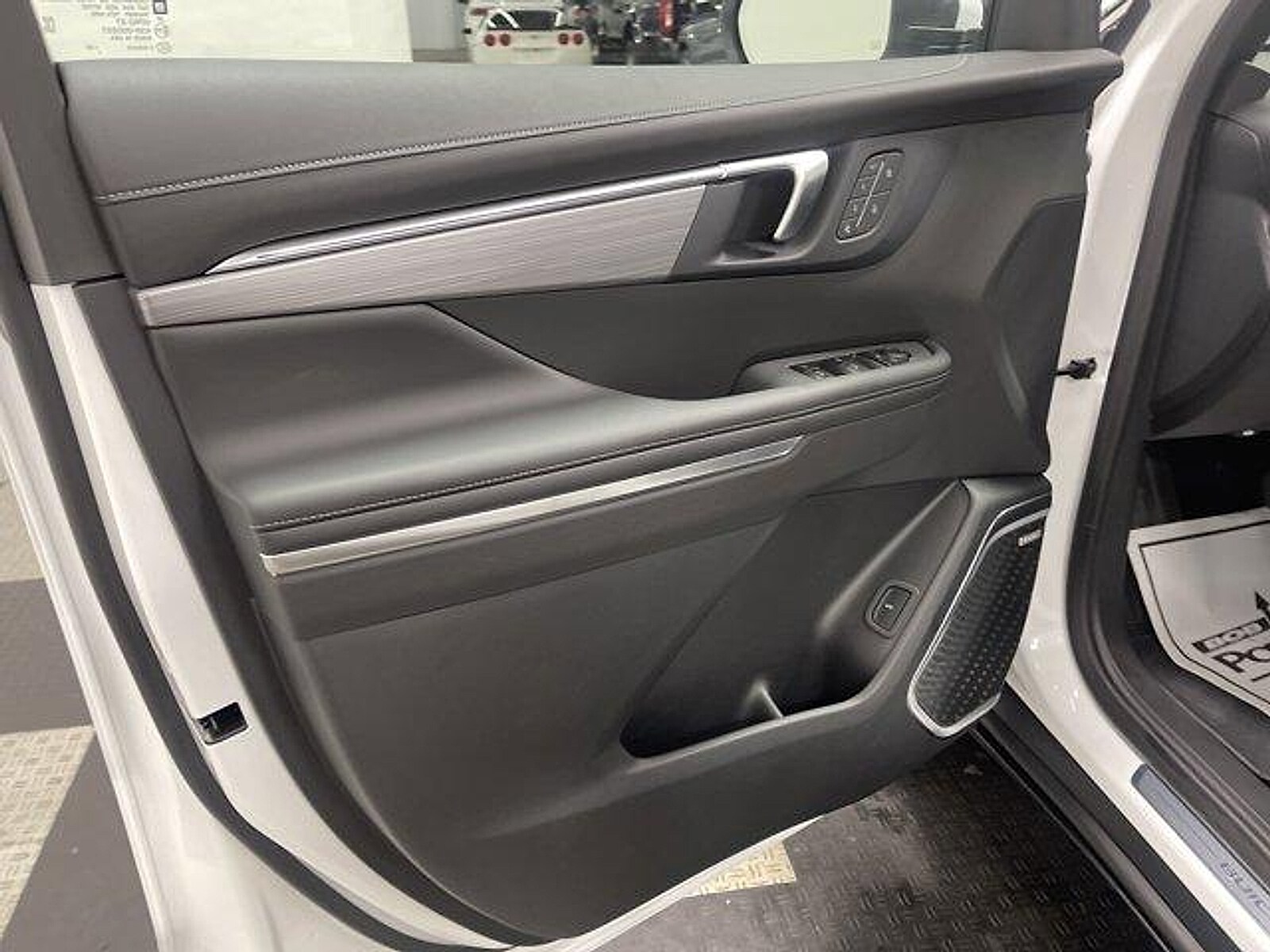 2026 Buick Enclave Preferred - Photo 8