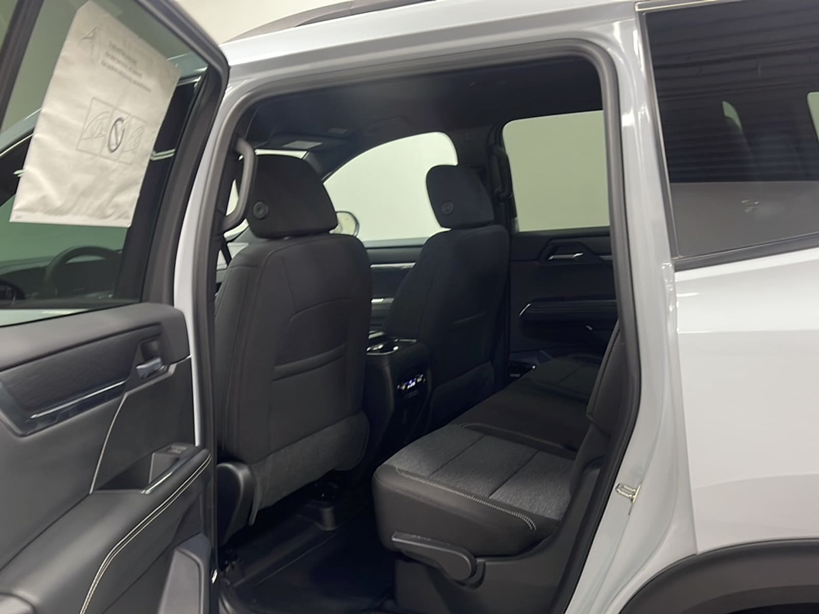 2026 GMC Acadia Elevation - Photo 15