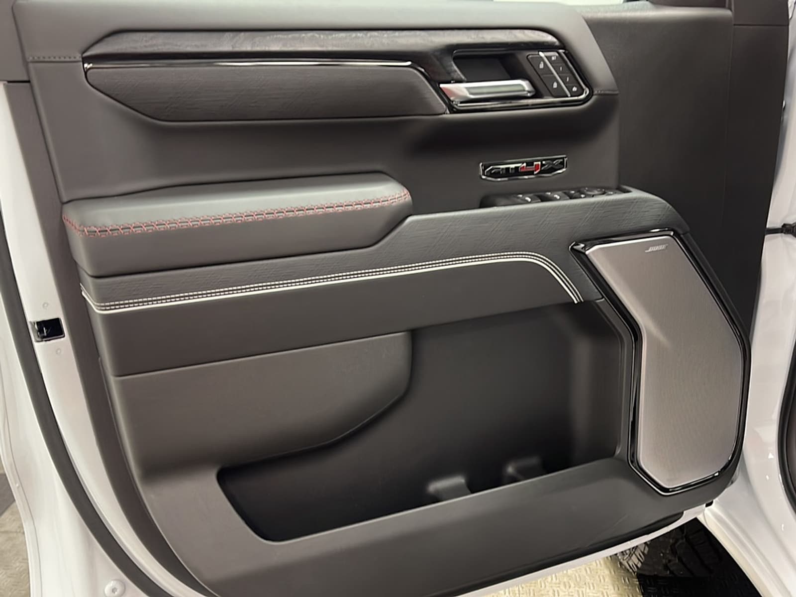 2026 GMC Sierra 1500 AT4X - Photo 14