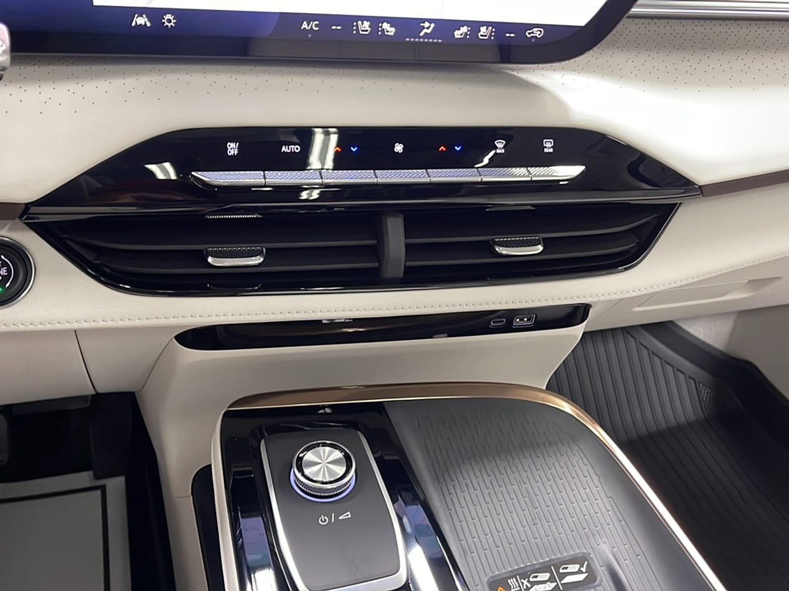 2026 Buick Enclave Avenir - Photo 11