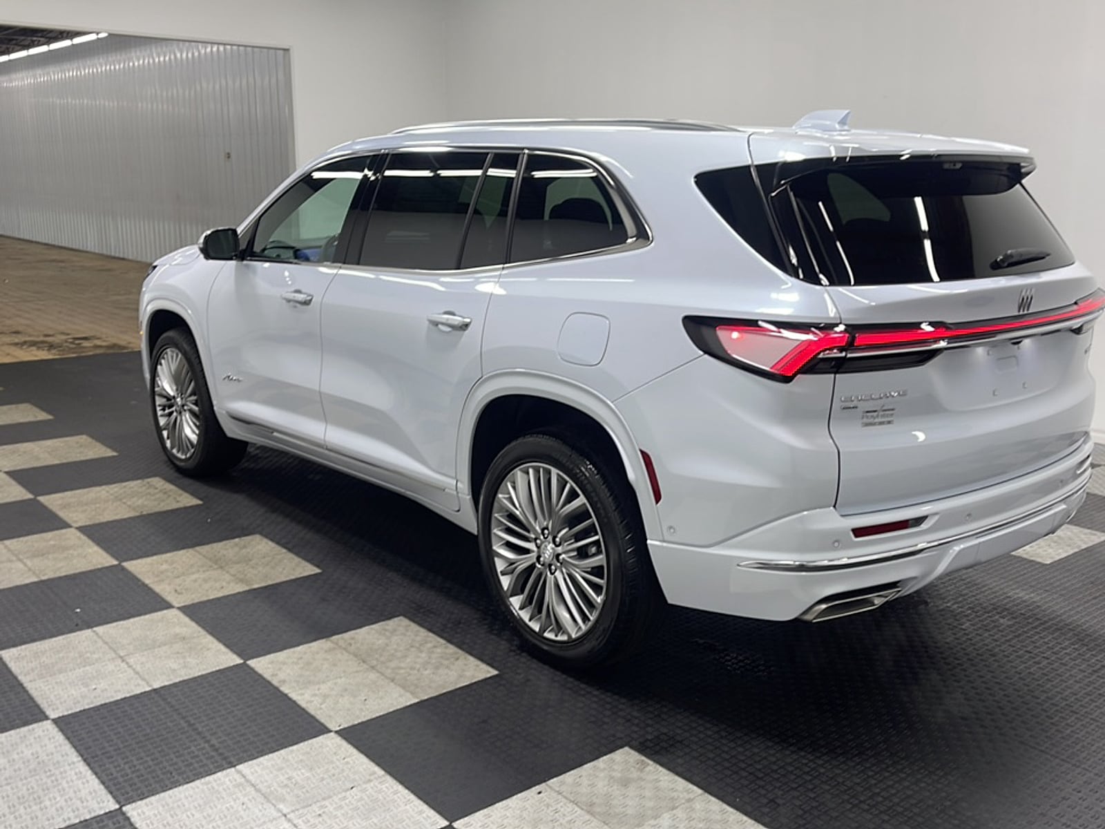2027 Buick Enclave Avenir - Photo 17