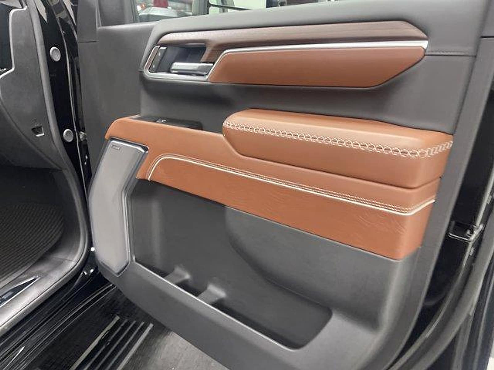 2026 GMC Sierra 3500HD Denali Ultimate - Photo 16
