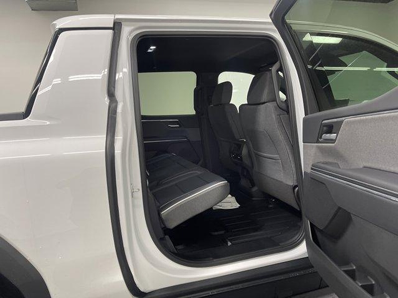 2026 GMC Sierra EV Elevation - Photo 14