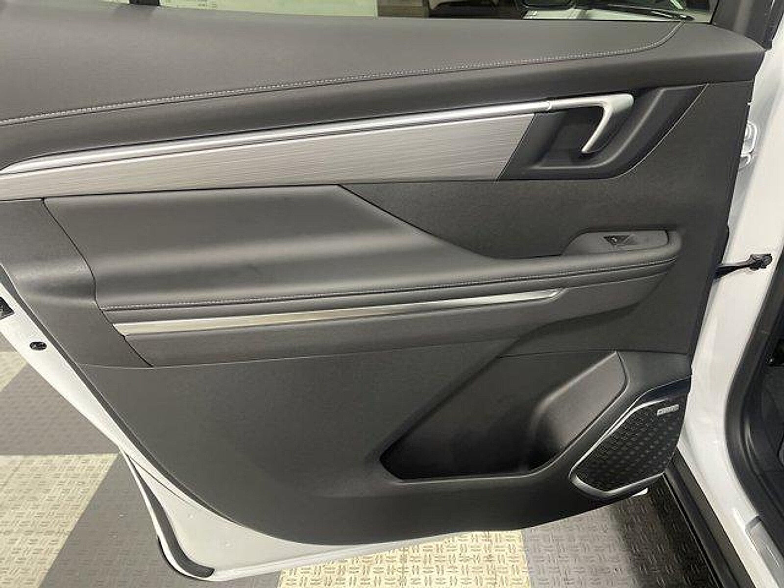 2026 Buick Enclave Preferred - Photo 11