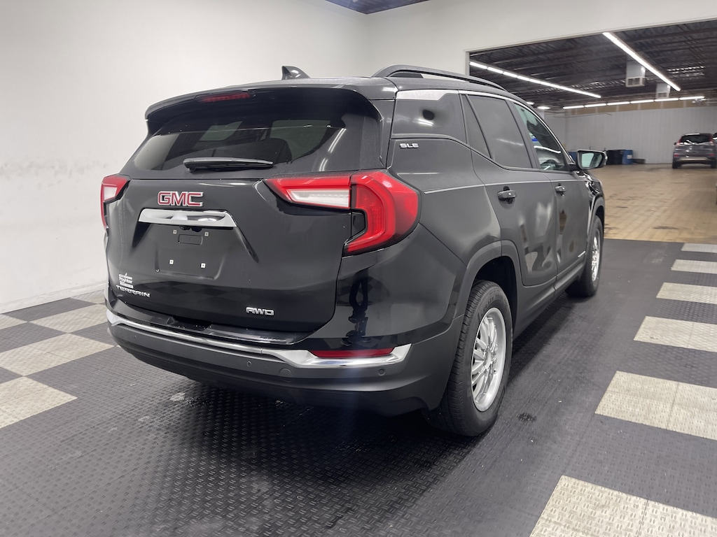 Used 2022 GMC Terrain SLE SUV
