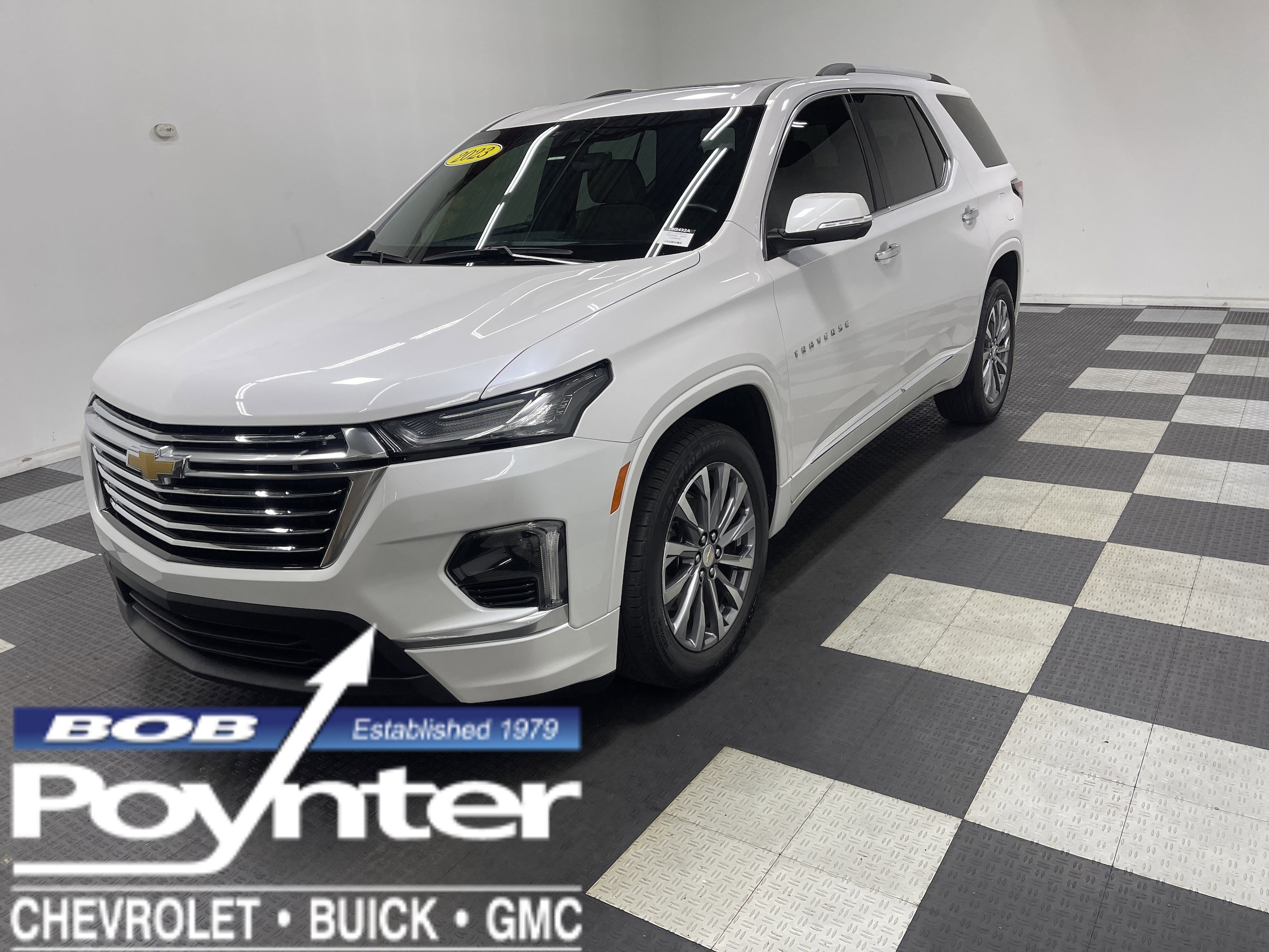 2023 Chevrolet Traverse Premier's photo