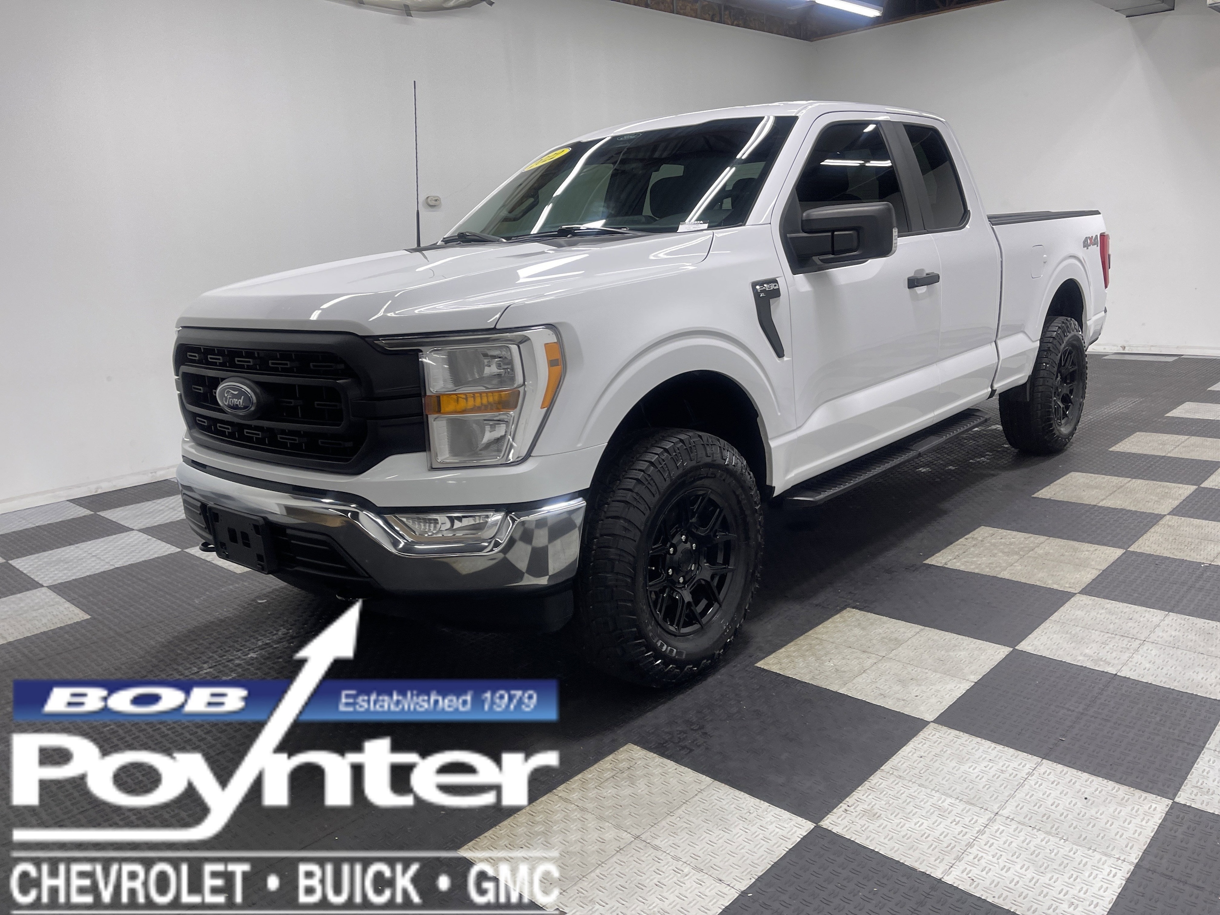 2022 Ford F-150 XL's photo