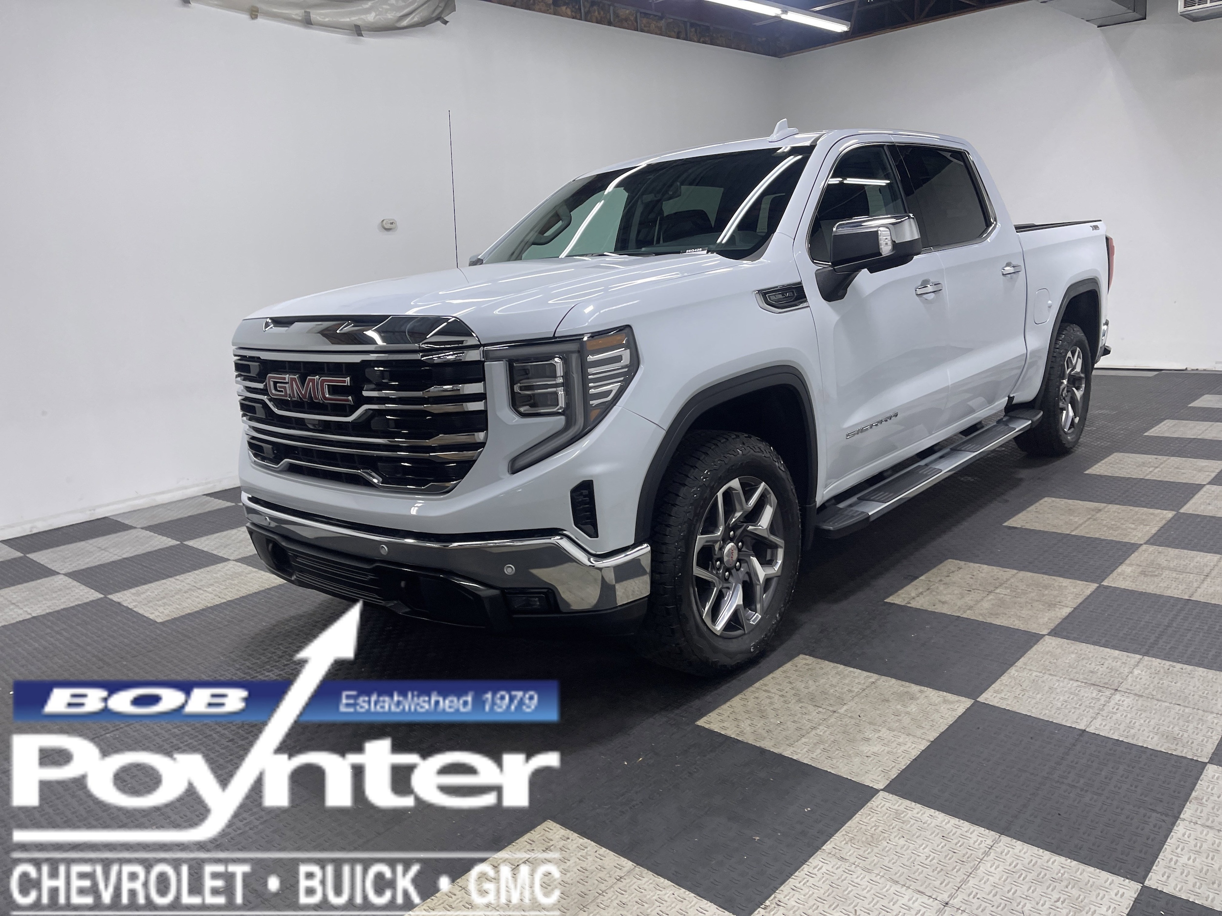 2026 GMC Sierra 1500 SLT's photo