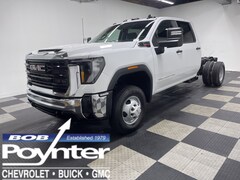 2026 GMC Sierra 3500 HD Chassis Cab Pro Truck