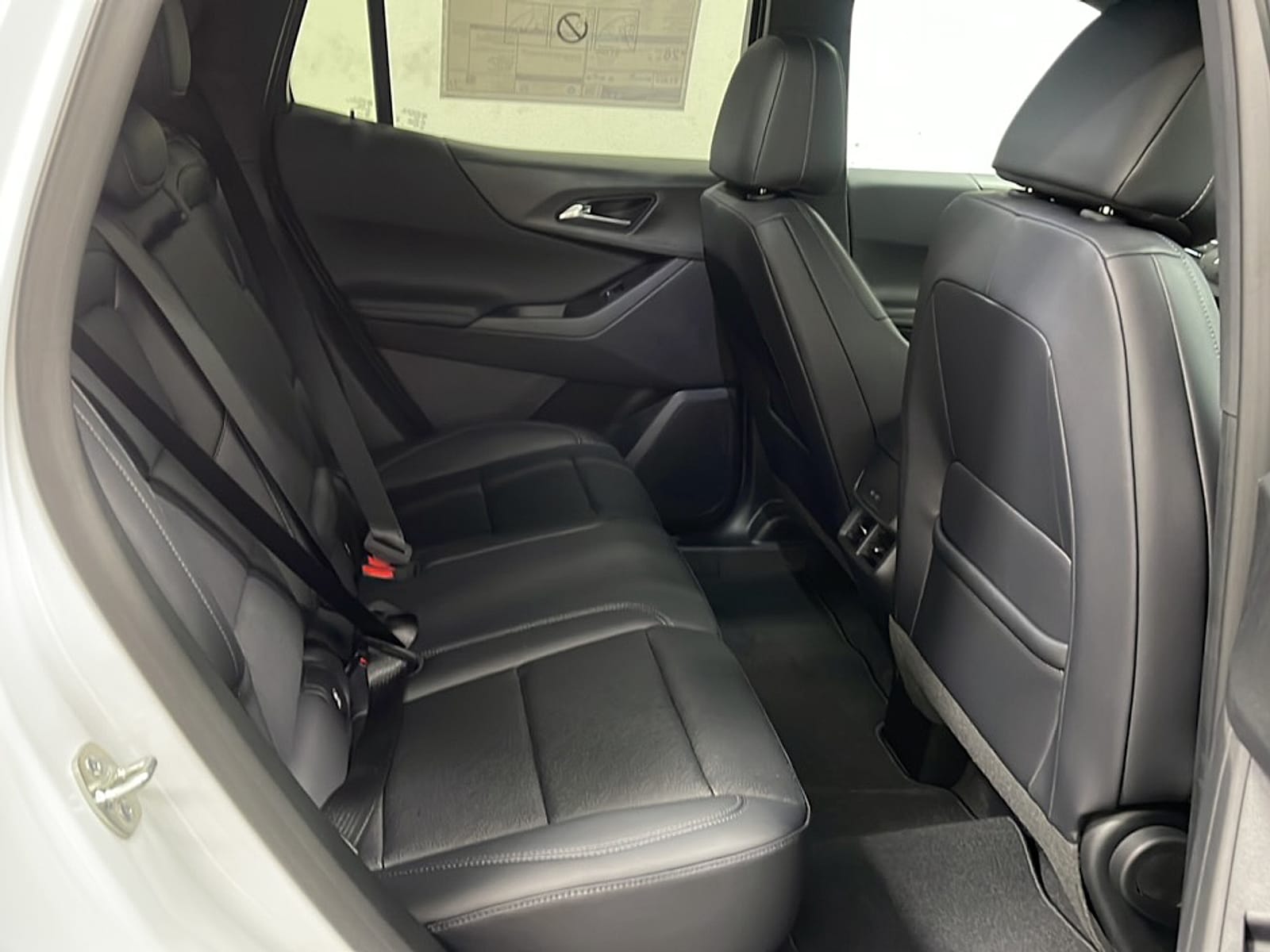 2027 Chevrolet Equinox LT - Photo 20