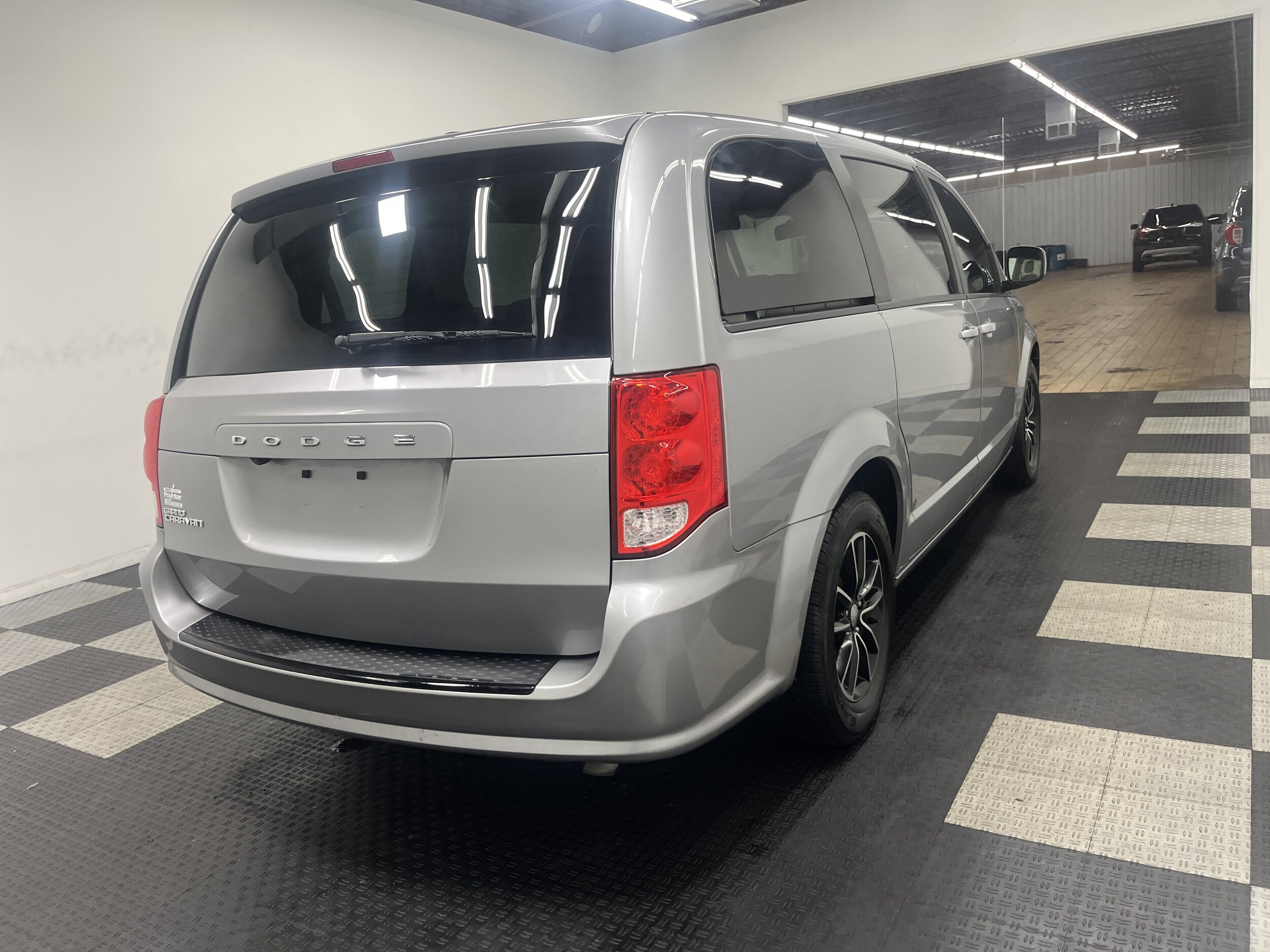 2019 Dodge Grand Caravan SE Plus photo 4