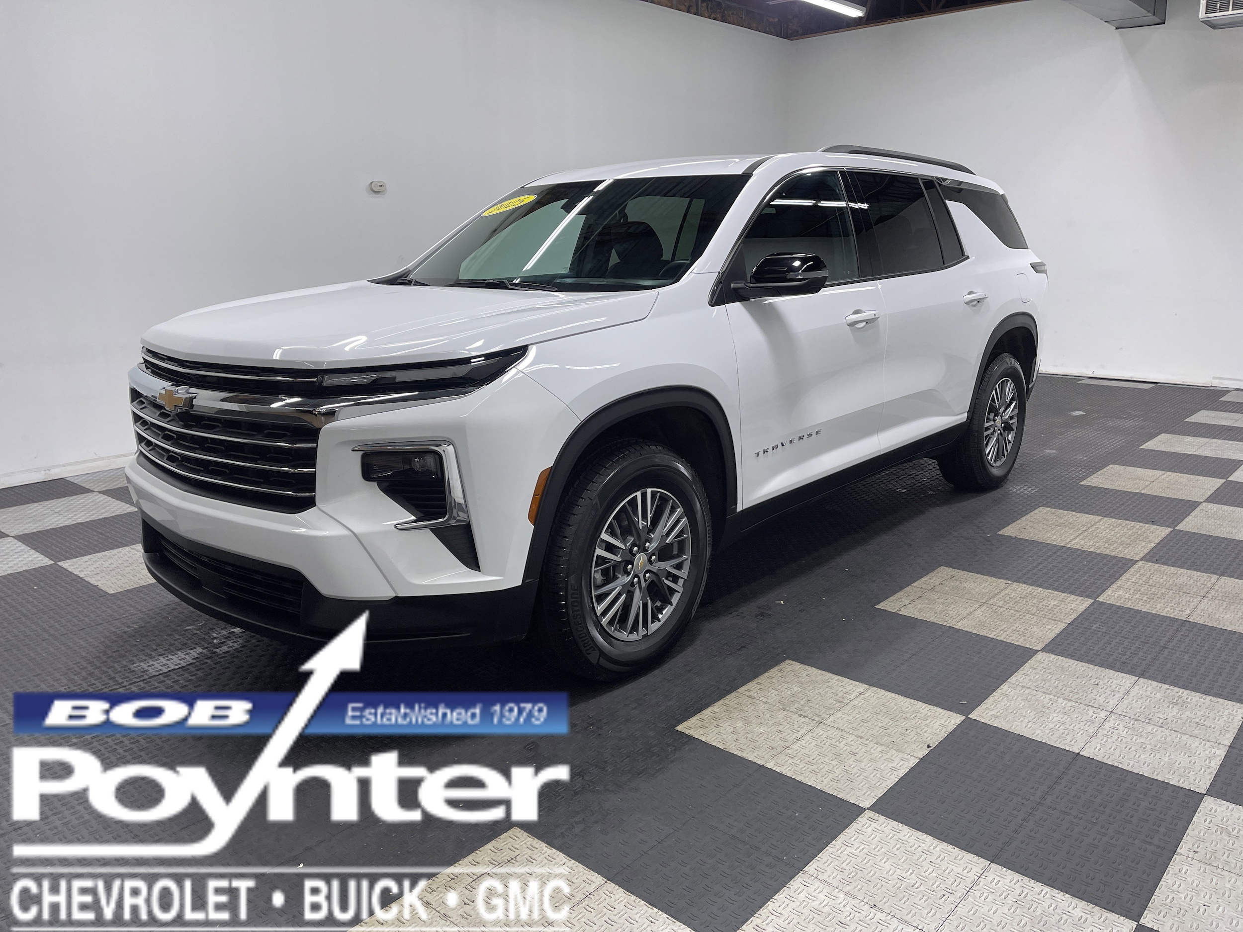2025 Chevrolet Traverse SUV 