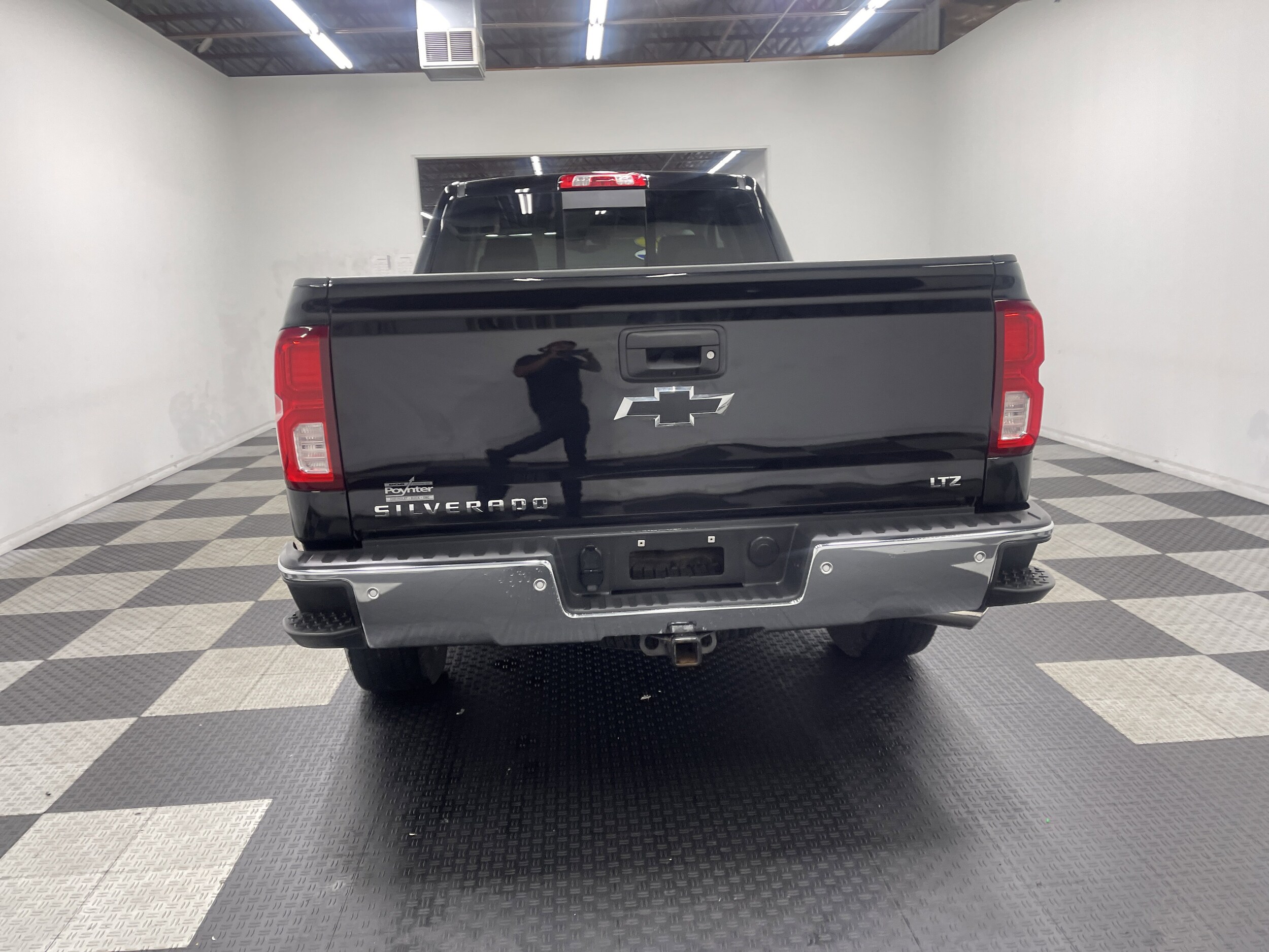 2017 Chevrolet Silverado 1500 LTZ photo 3