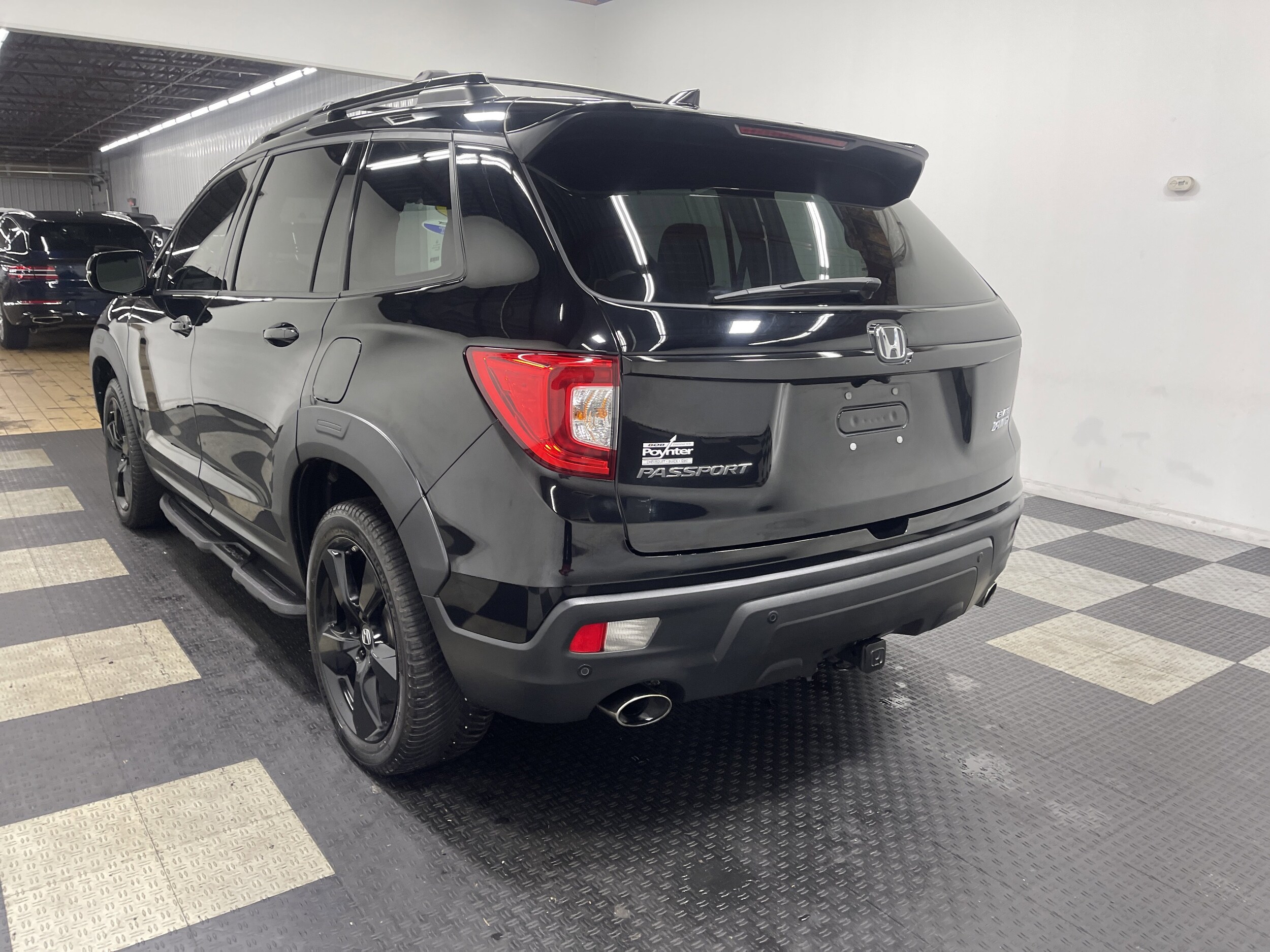 2019 Honda Passport Elite photo 2