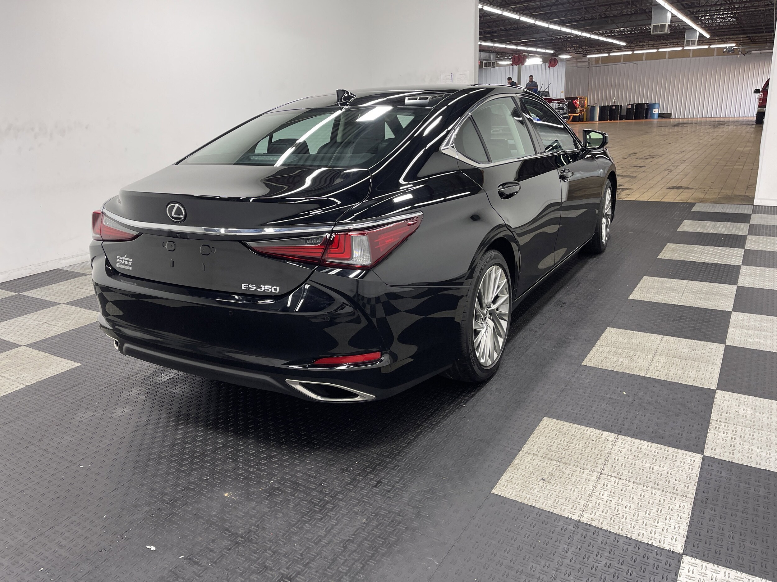 2019 Lexus ES 350 photo 4