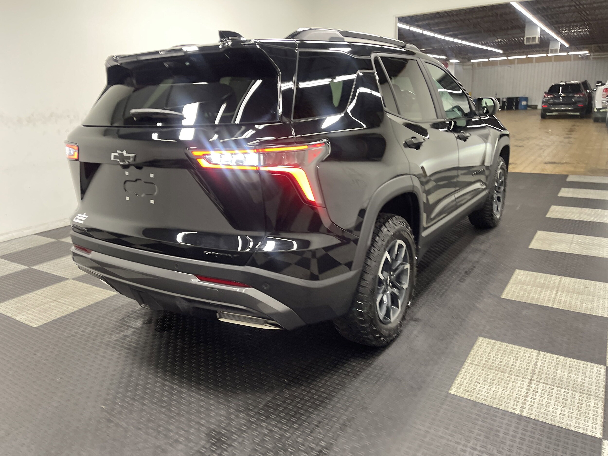 2025 Chevrolet Equinox ACTIV photo 4