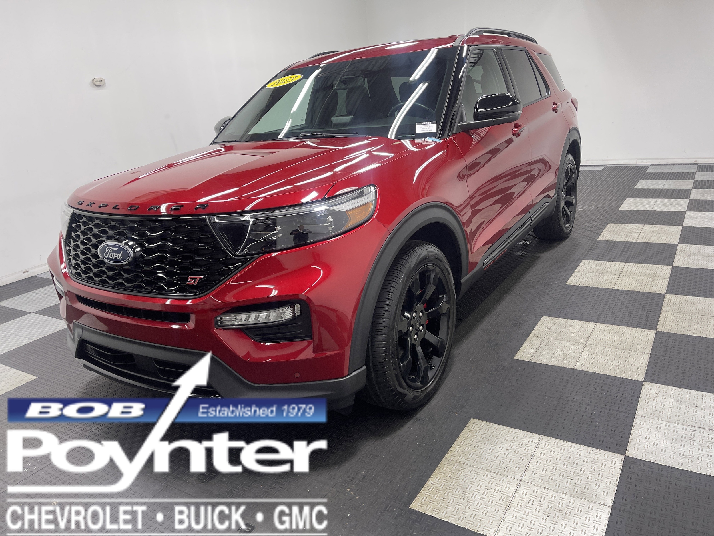 2023 Ford Explorer ST's photo