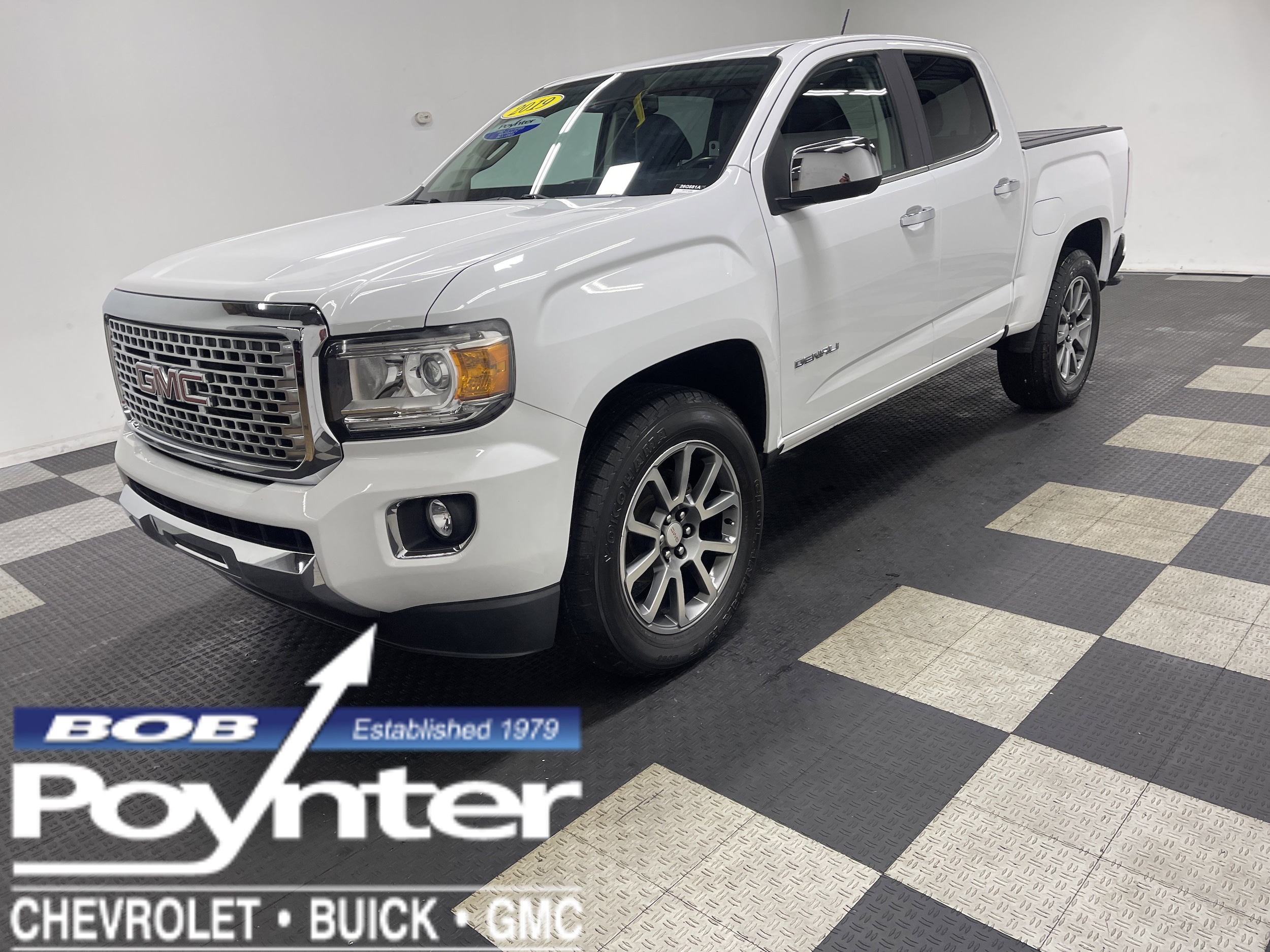 2019 GMC Canyon 4WD Denali Crew Cab Short Box's photo