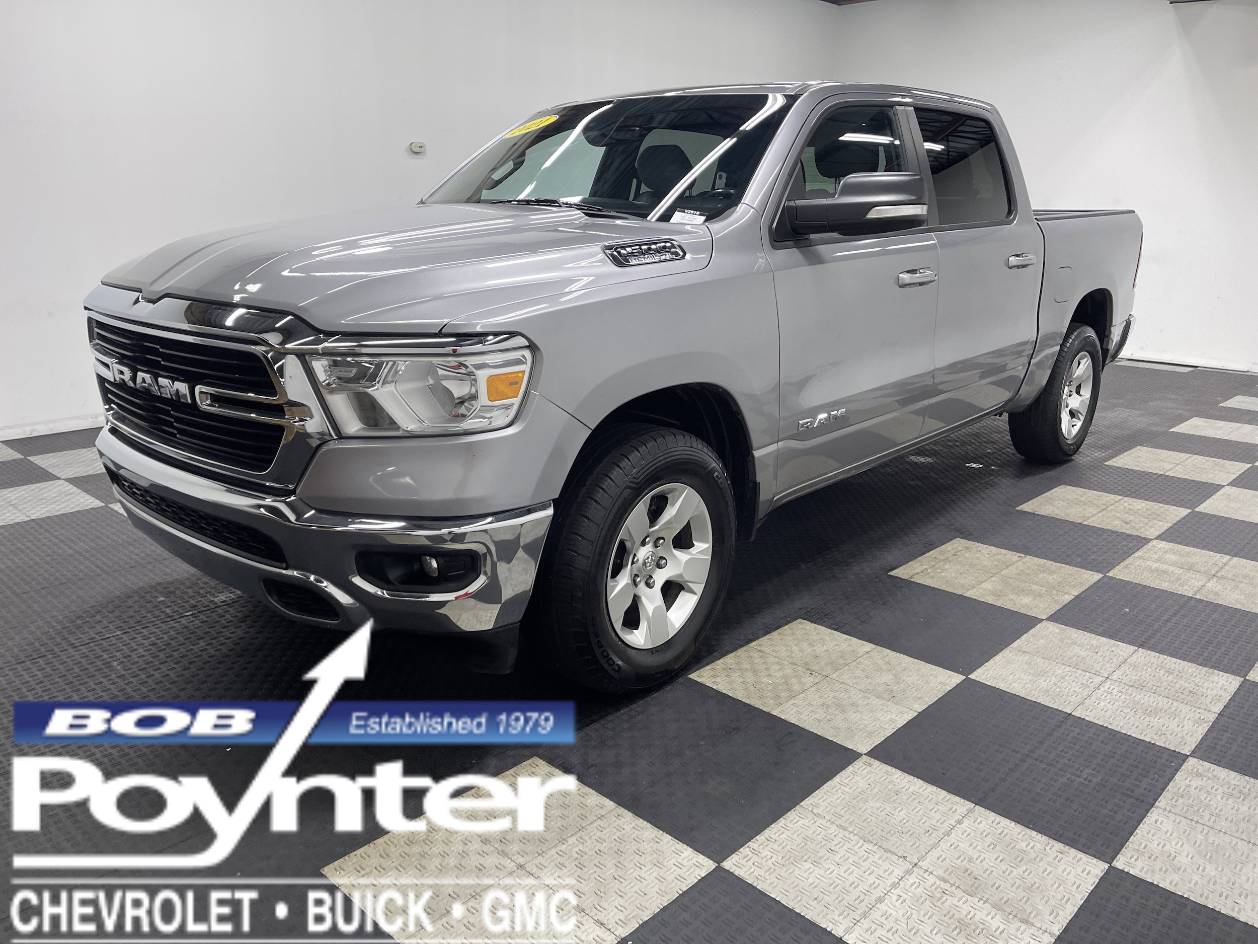 2021 RAM 1500 Big Horn/Lone Star 4x4 Crew Cab 5'7's photo