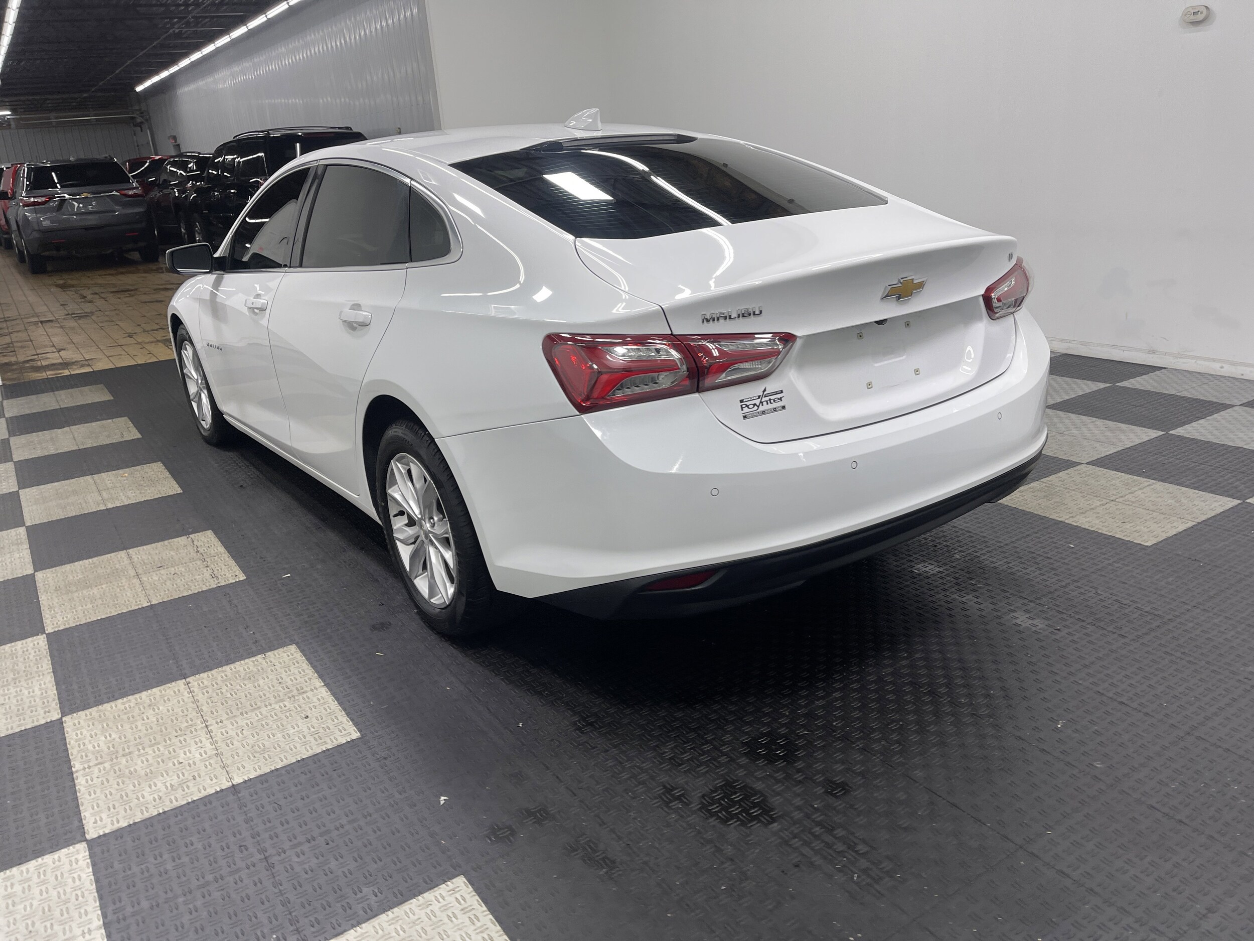 2020 Chevrolet Malibu 1LT photo 2