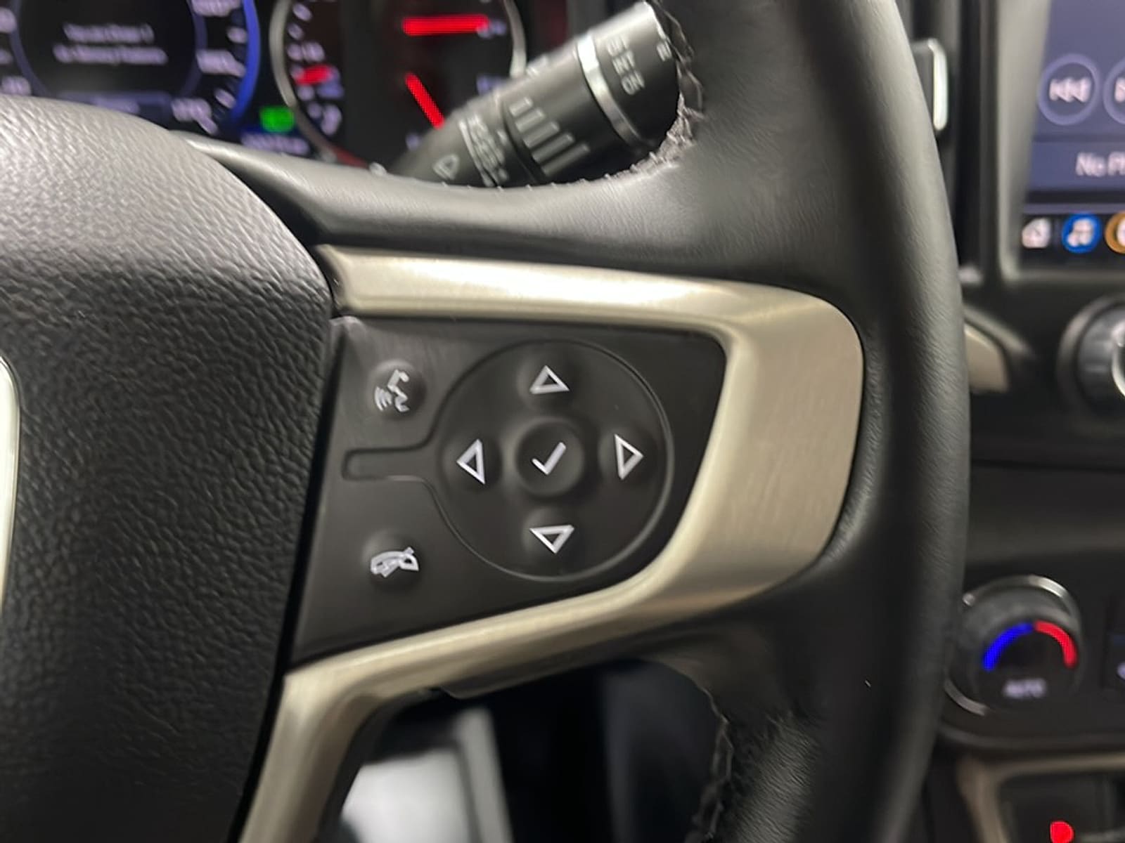 2023 GMC Terrain Denali - Photo 7