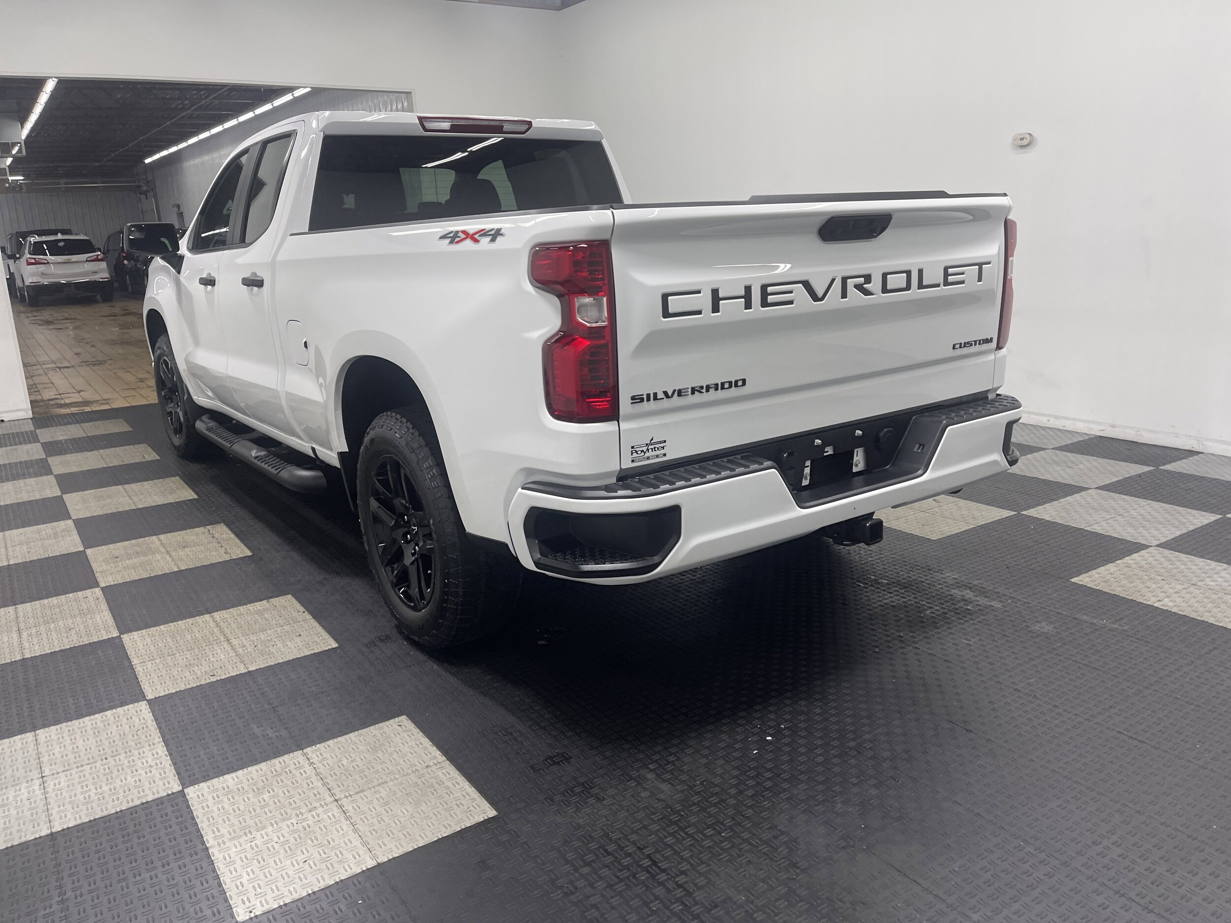 2026 Chevrolet Silverado 1500 Custom photo 2