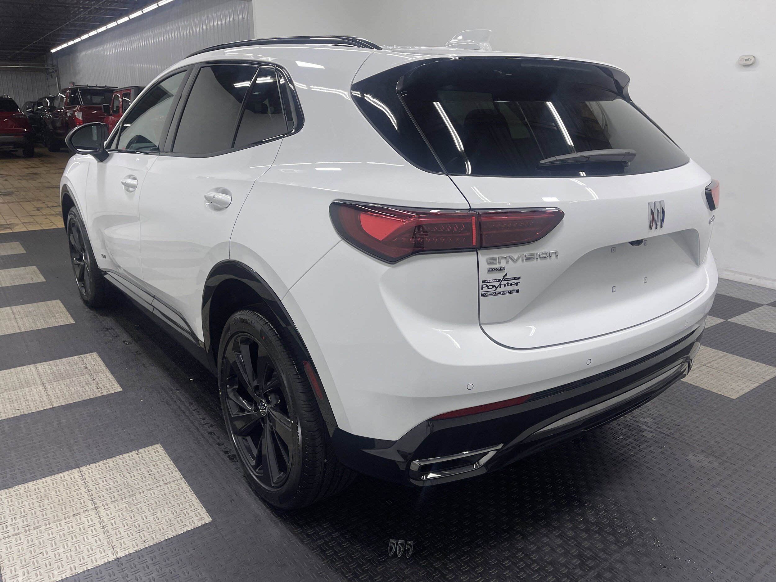 2025 Buick Envision Sport Touring photo 2