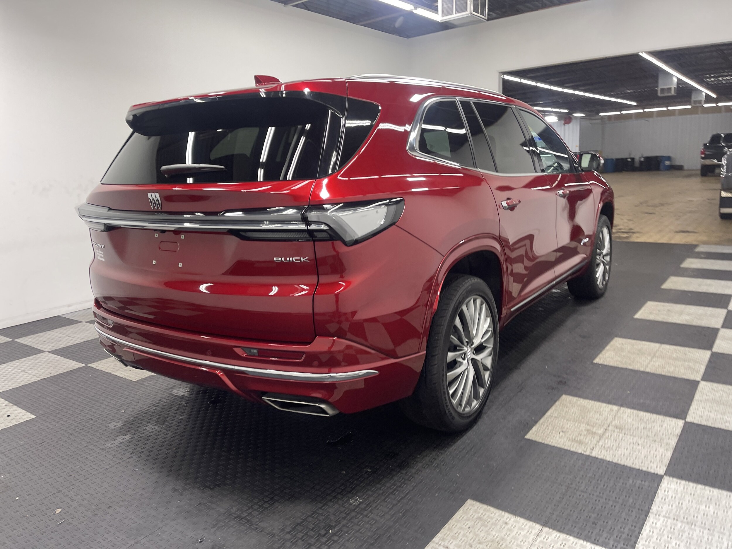 2025 Buick Enclave Avenir photo 4