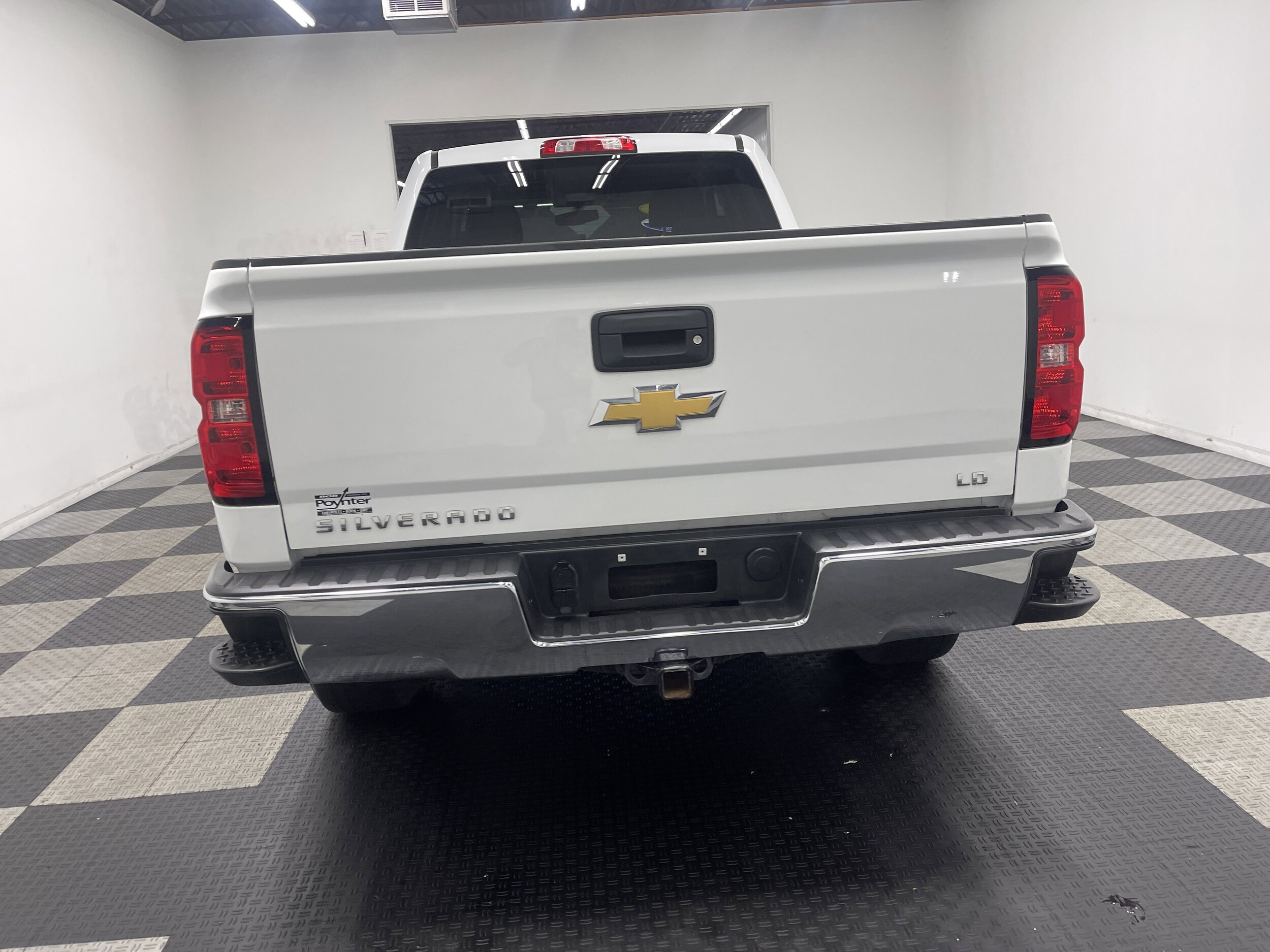 2019 Chevrolet Silverado LT photo 3