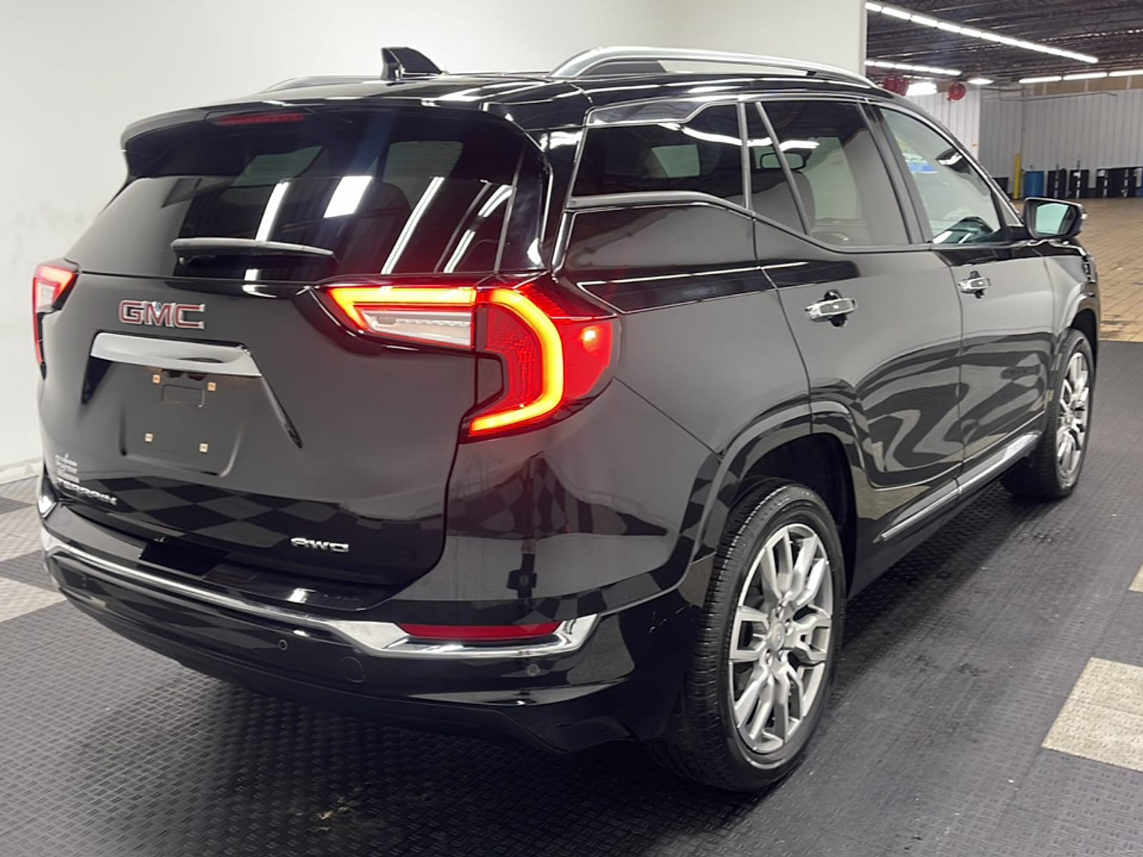 2023 GMC Terrain Denali - Photo 18