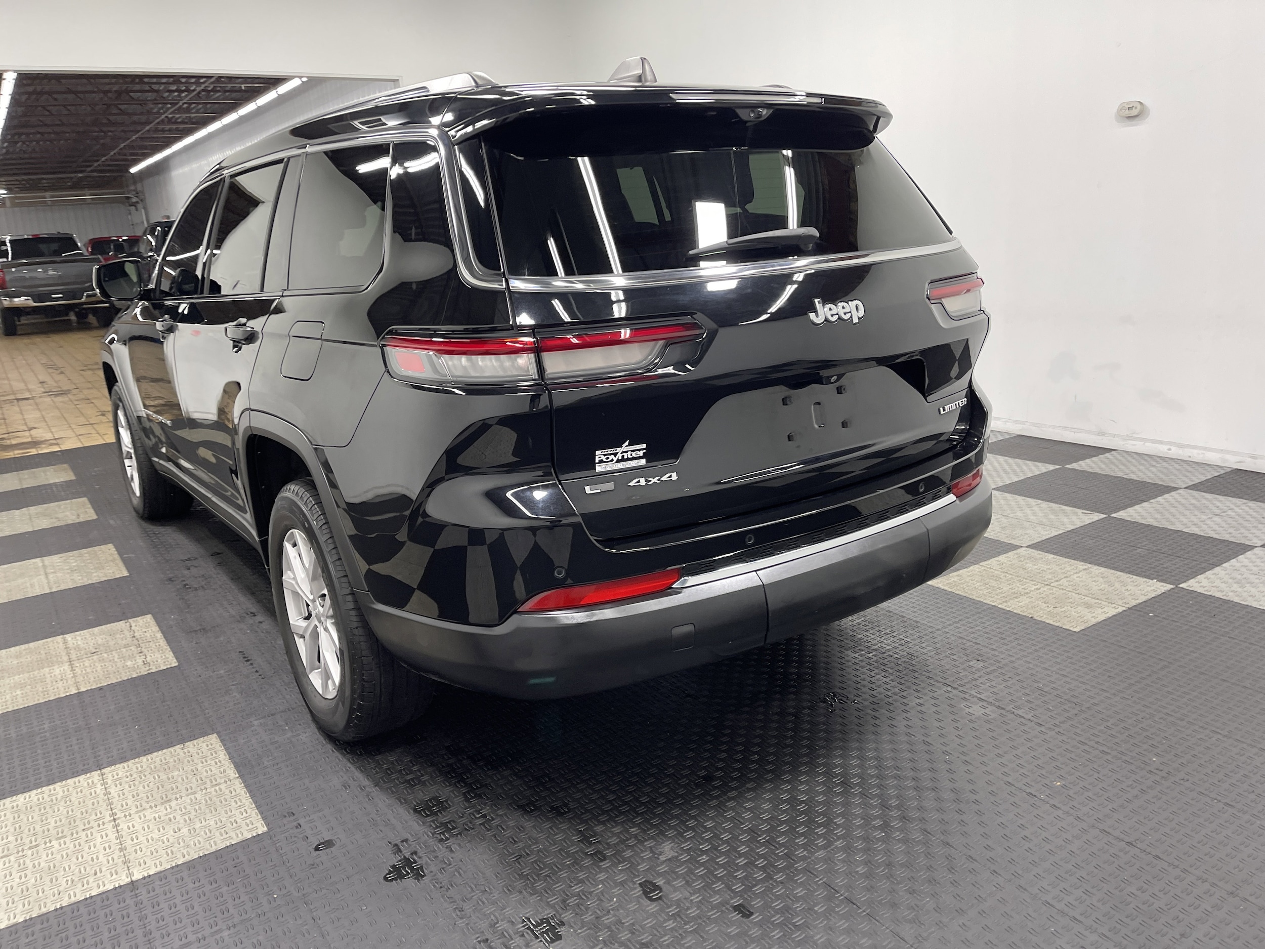 2022 Jeep Grand Cherokee Limited photo 2