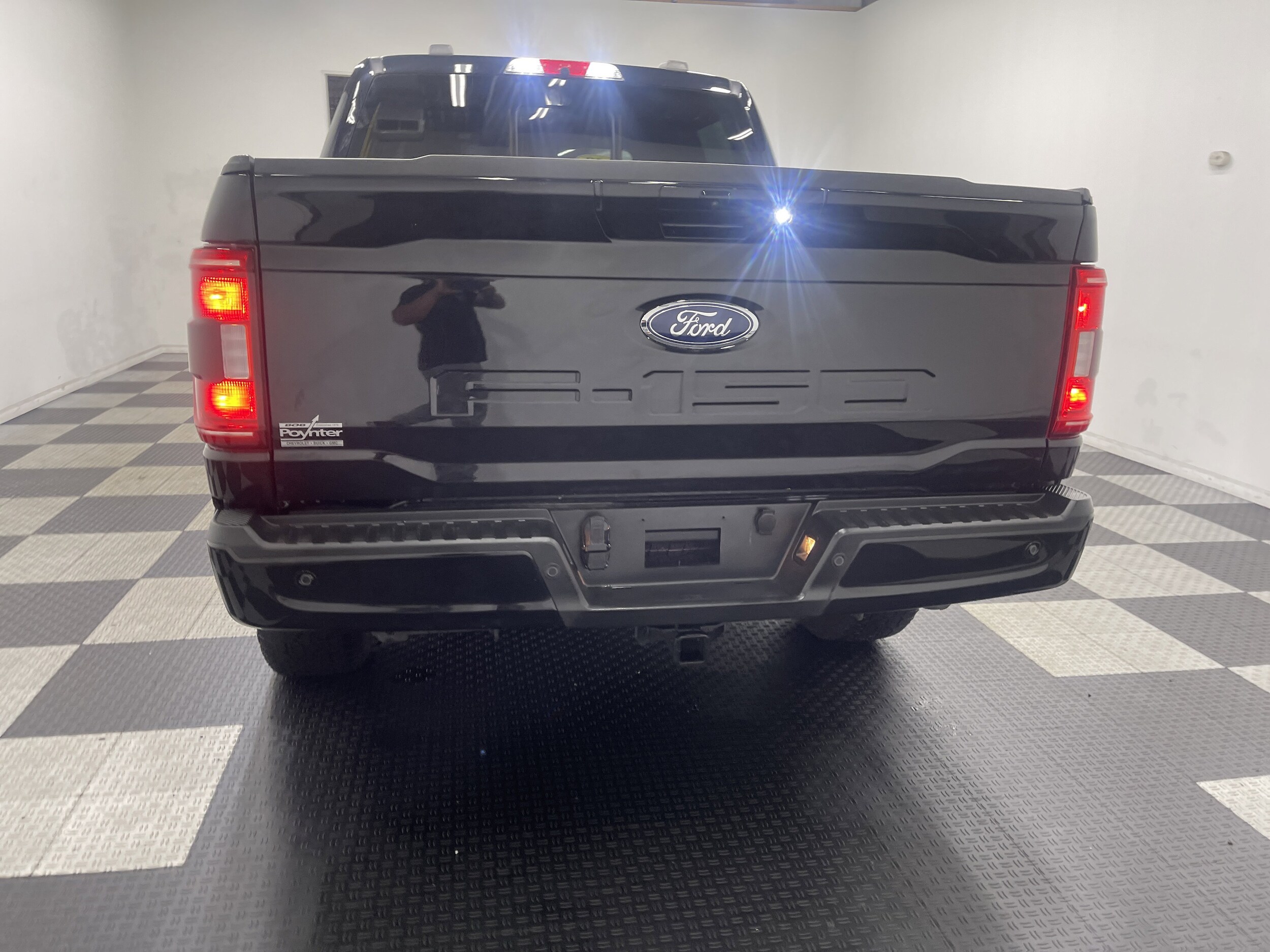 2022 Ford F-150 XL photo 3