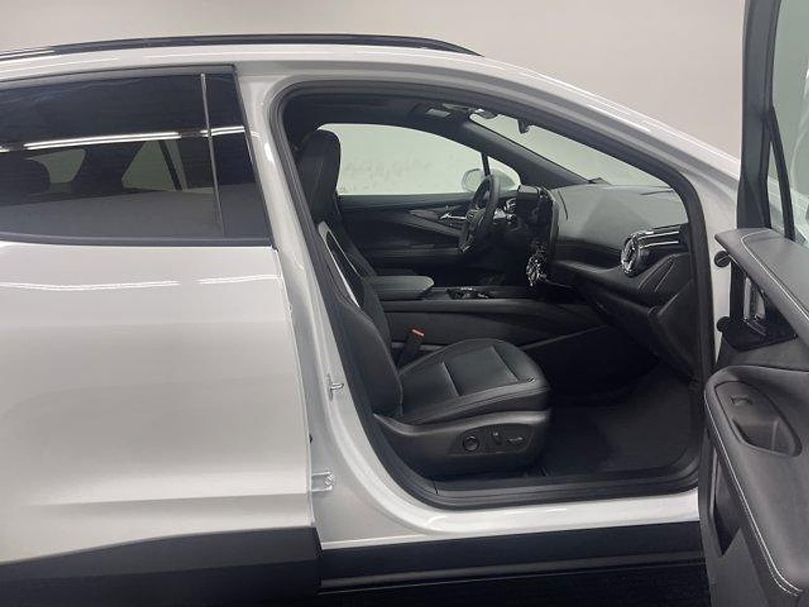 2026 Chevrolet Blazer EV LT - Photo 19