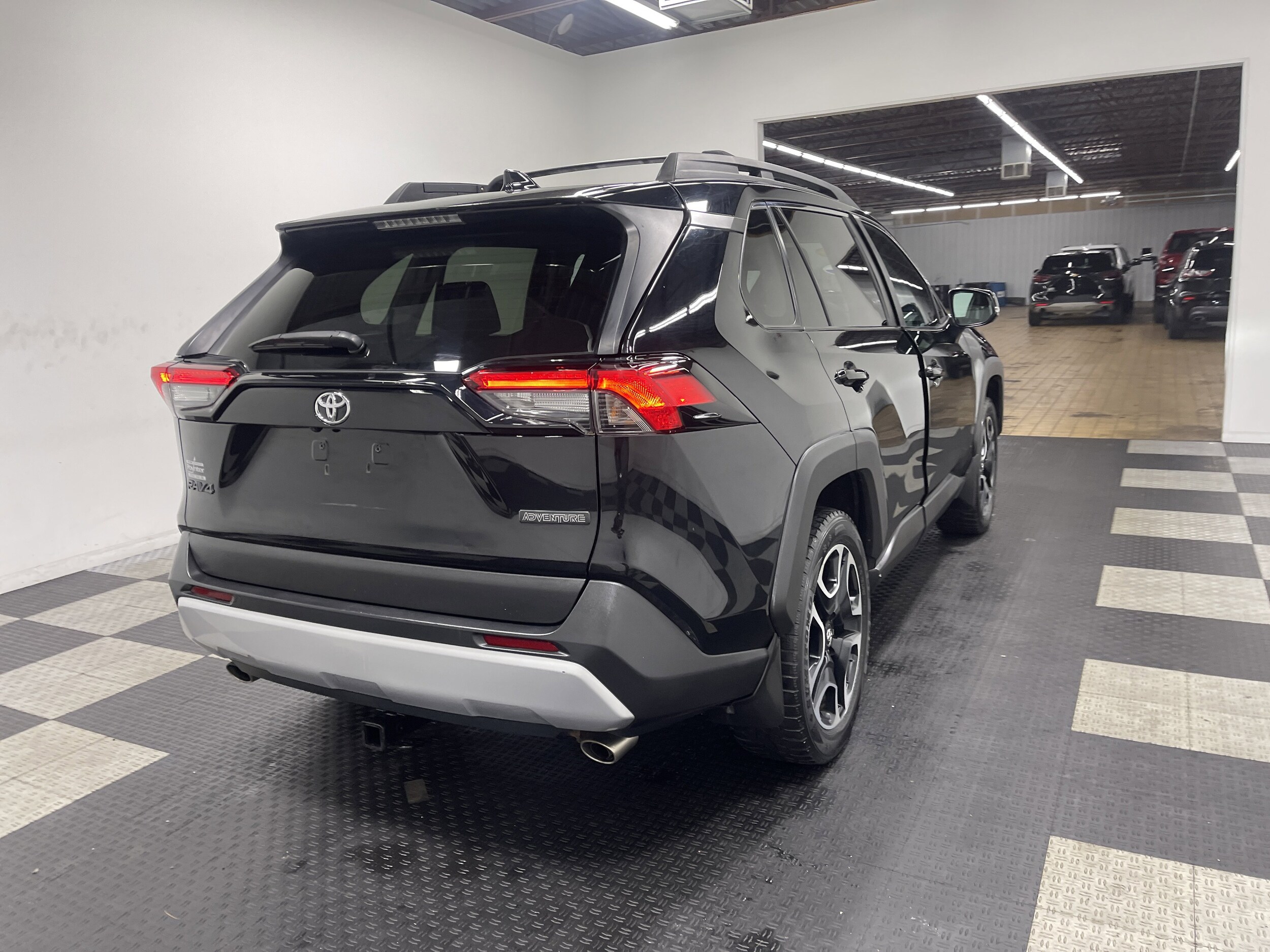 2020 Toyota RAV4 Adventure photo 4